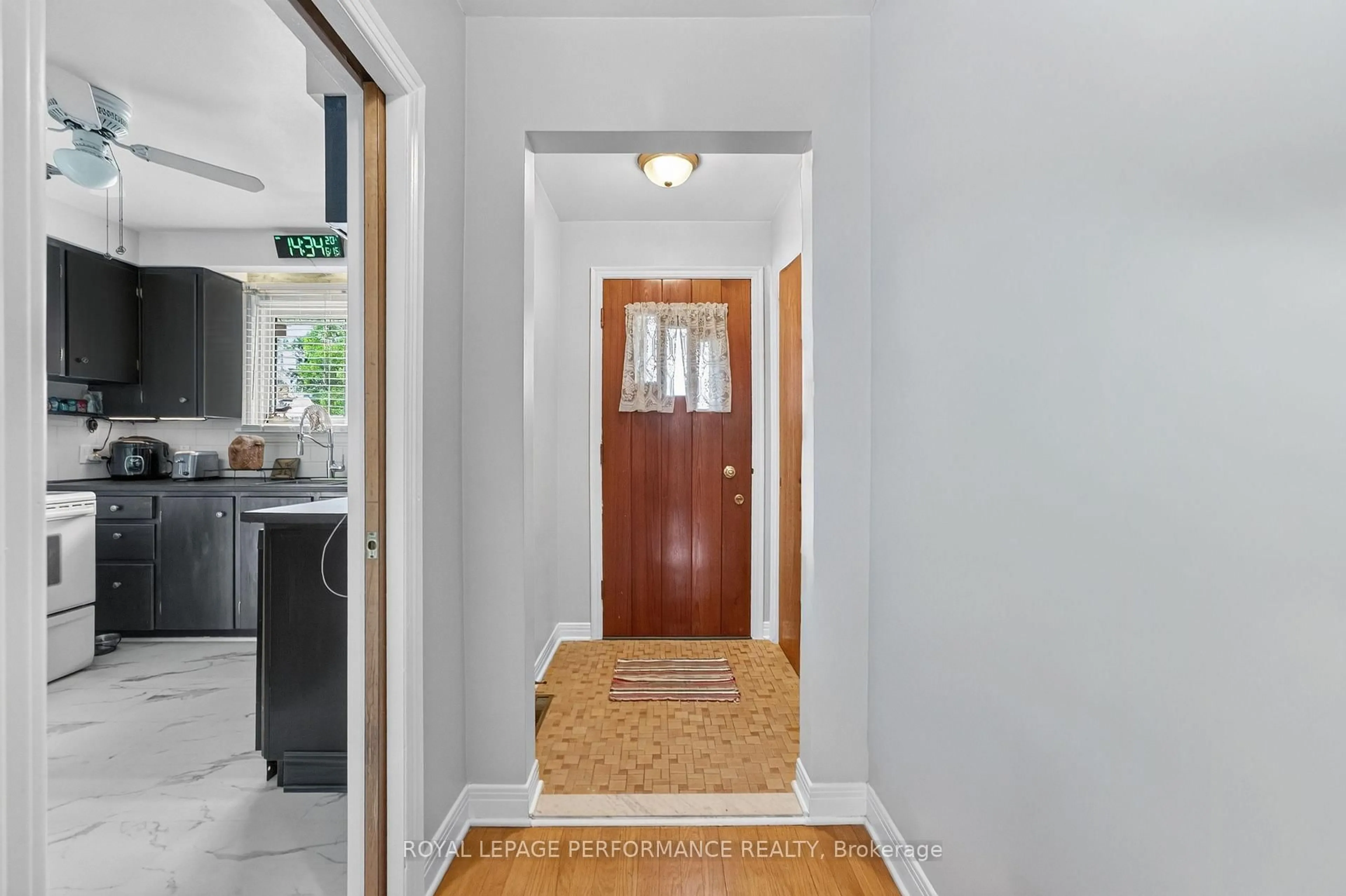 Indoor entryway for 245 Compton Ave, Ottawa Ontario K2B 5A9