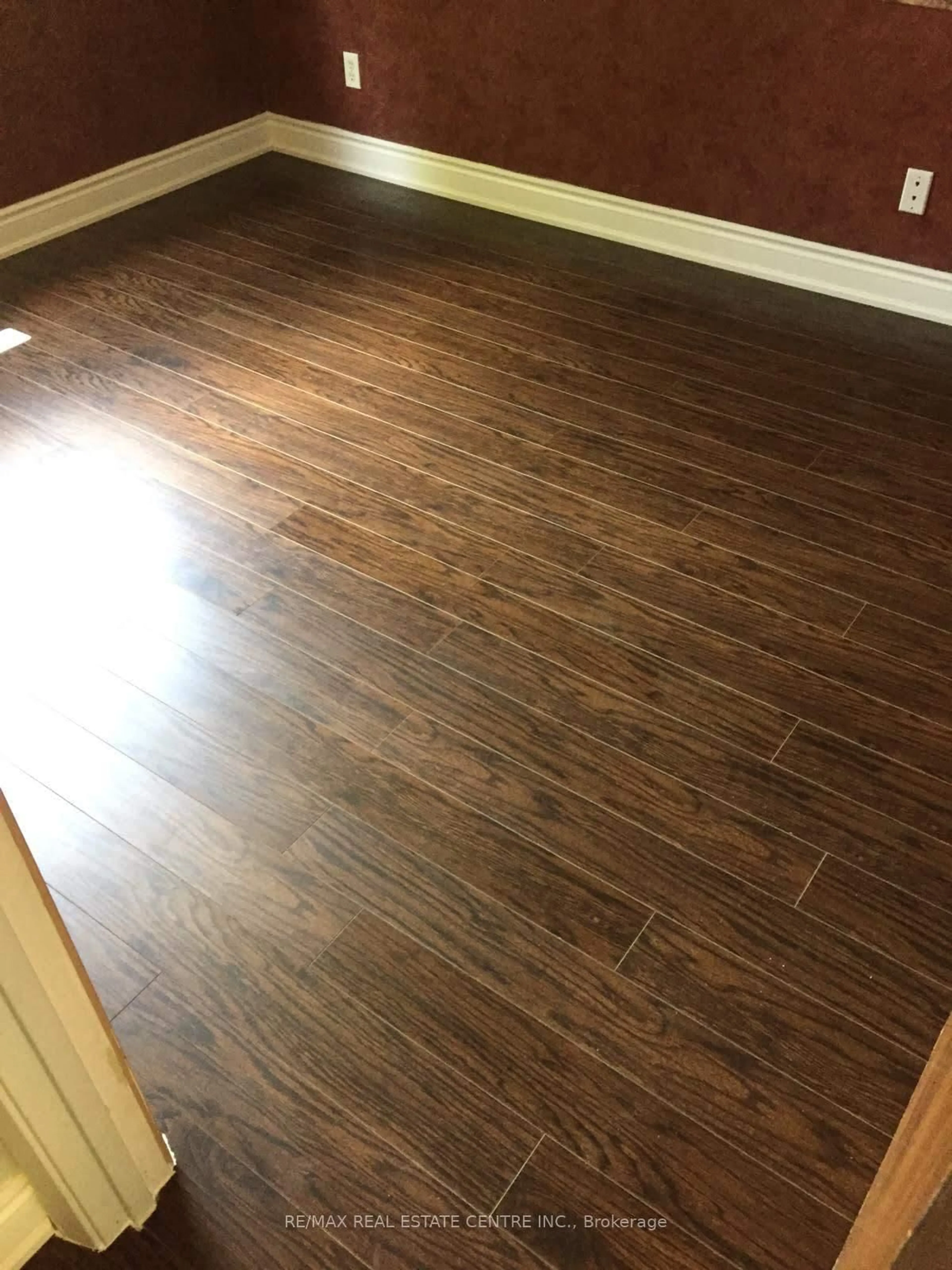 A pic of a room for 14 Sandsprings Cres, Kitchener Ontario N2E 2C7