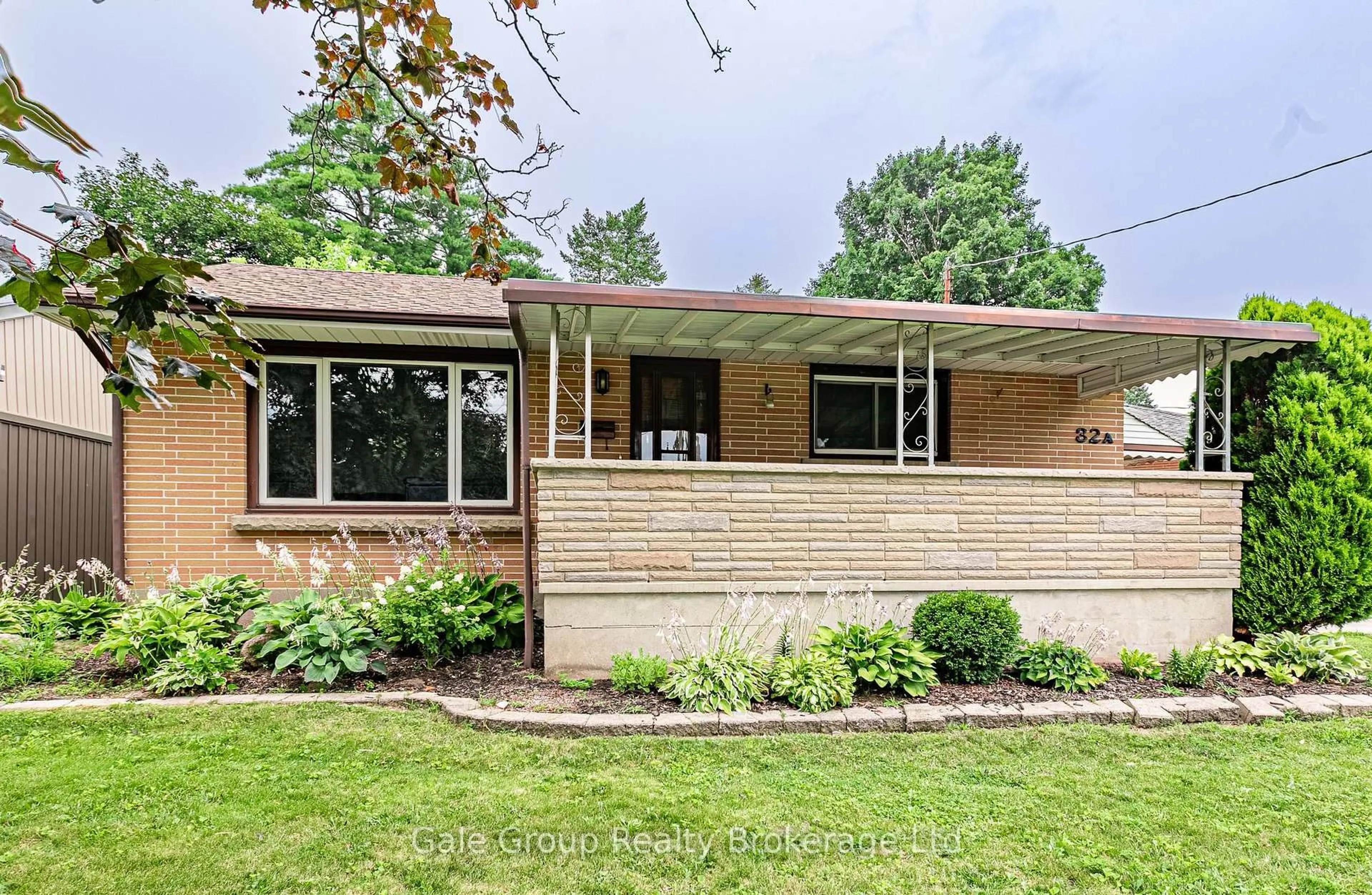 Home with brick exterior material, unknown for 32A Glendale Dr, Tillsonburg Ontario N4G 1J5