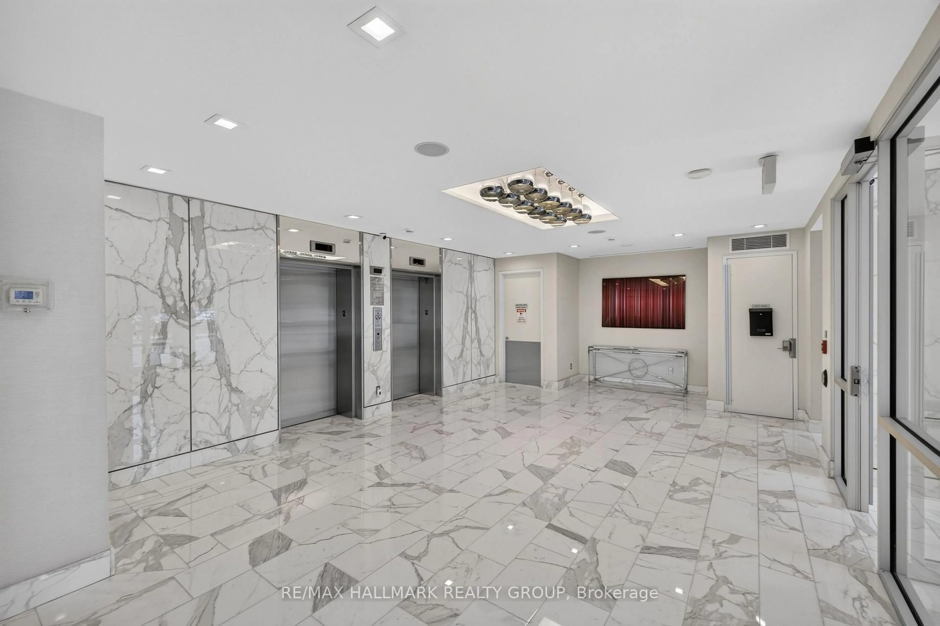 Lobby for 201 Parkdale Ave #408, Ottawa Ontario K1Y 1E8