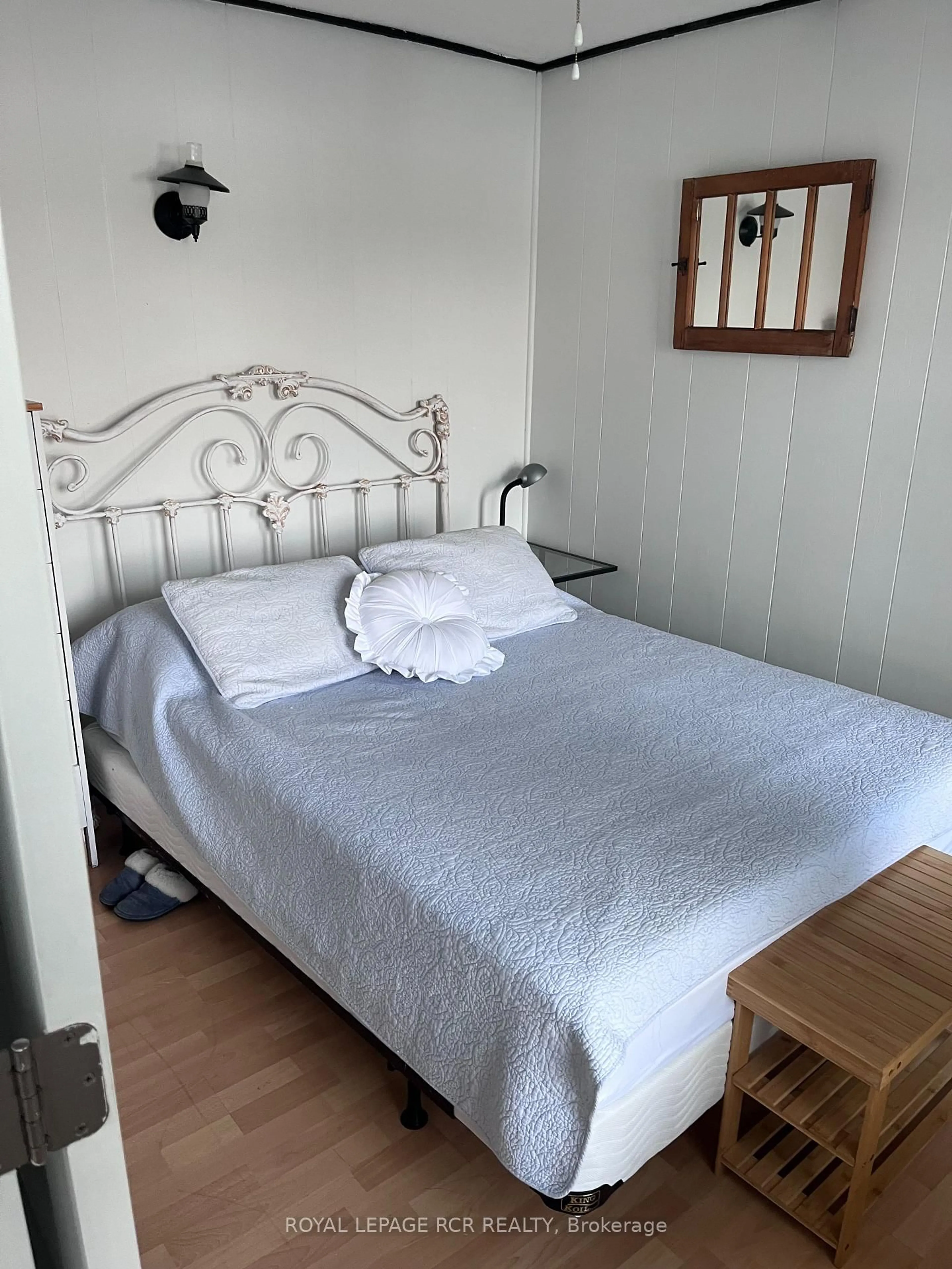 Bedroom with bed, unknown for 2105 White Lake Rd, Douro-Dummer Ontario K0L 2H0