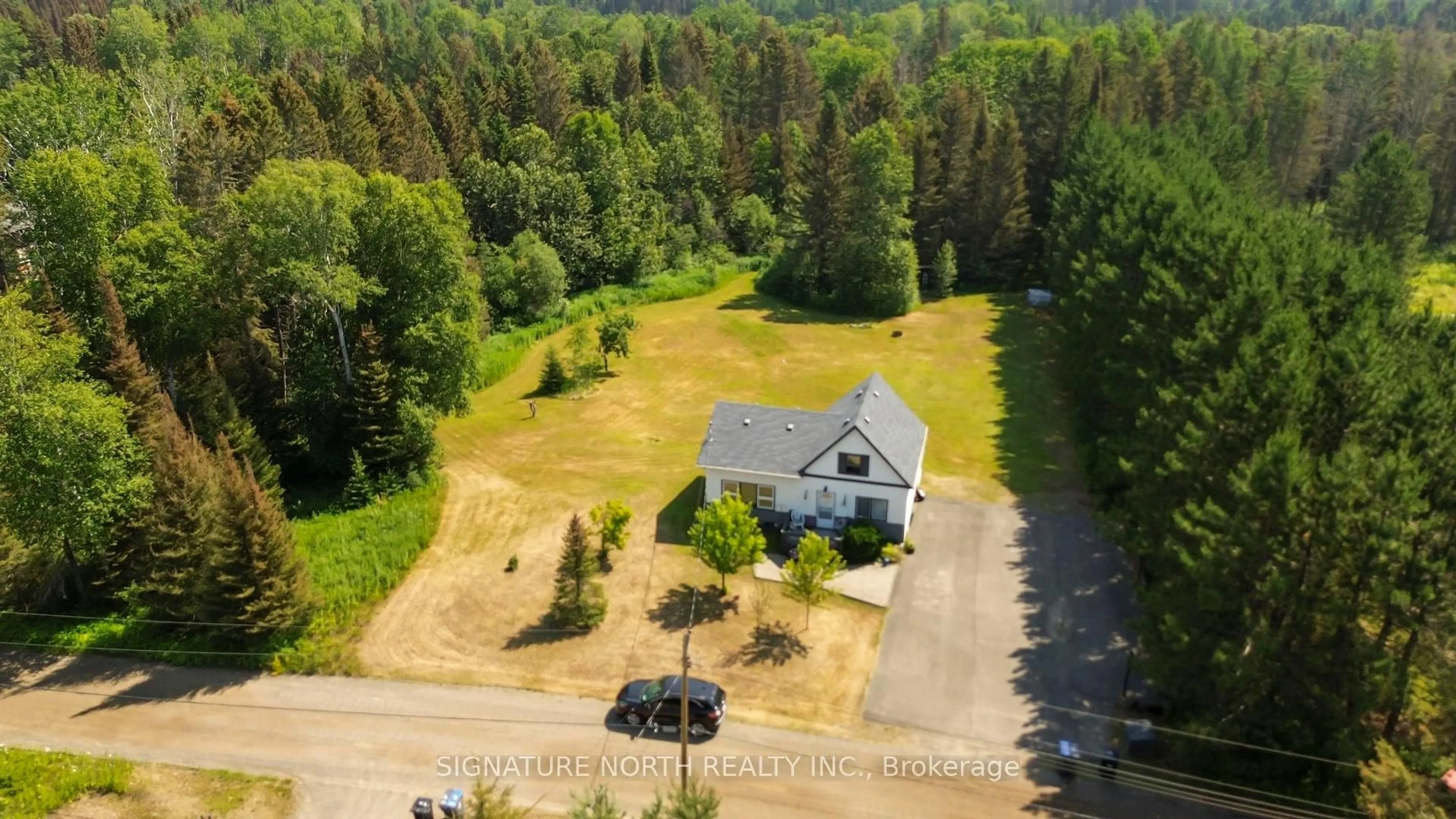 A pic from outside/outdoor area/front of a property/back of a property/a pic from drone, unknown for 190 Lydia Ave, Thunder Bay Ontario P7G 2G1