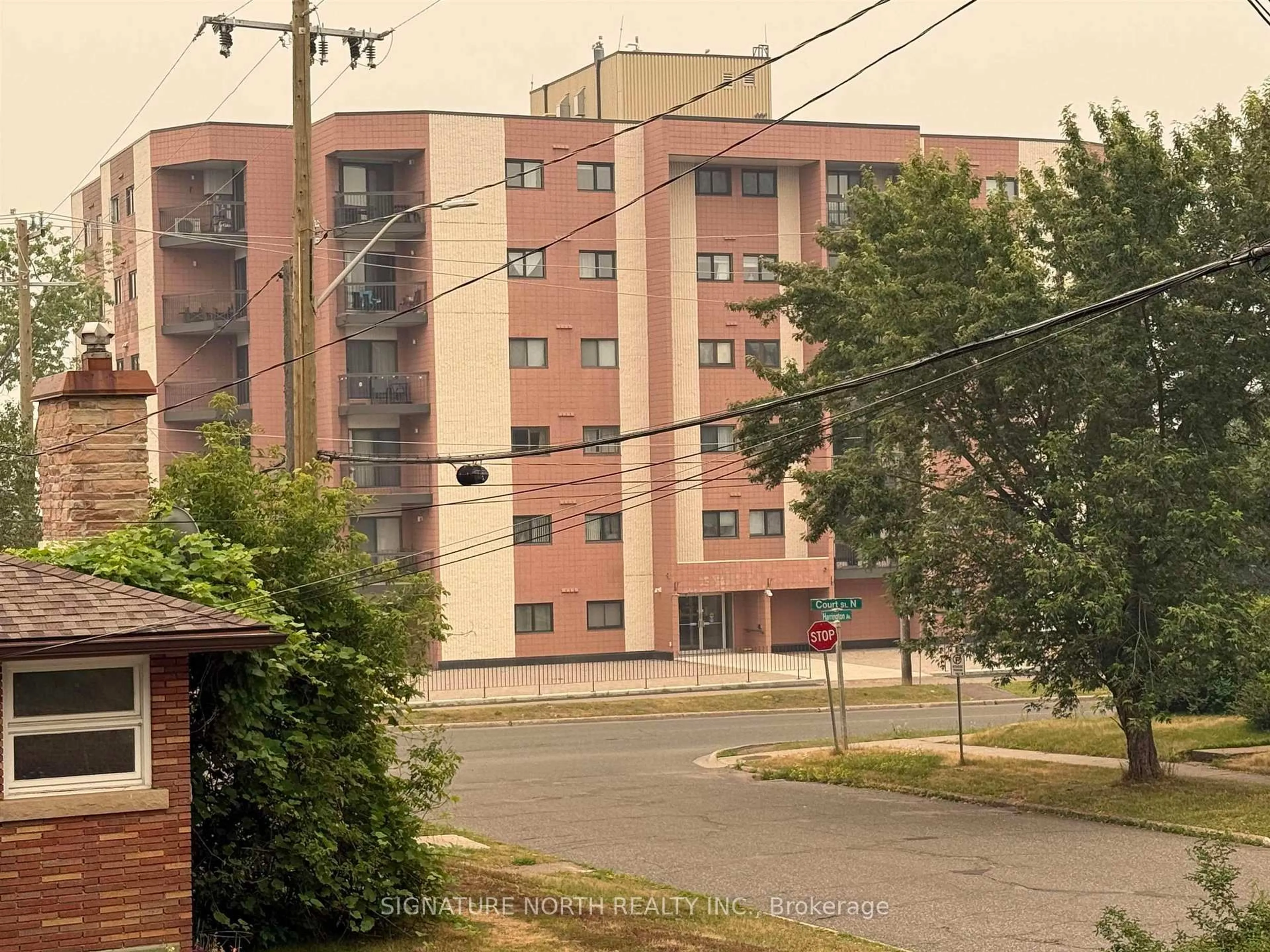 Unknown for 165 Court St #302, Thunder Bay Ontario P7A 7V1