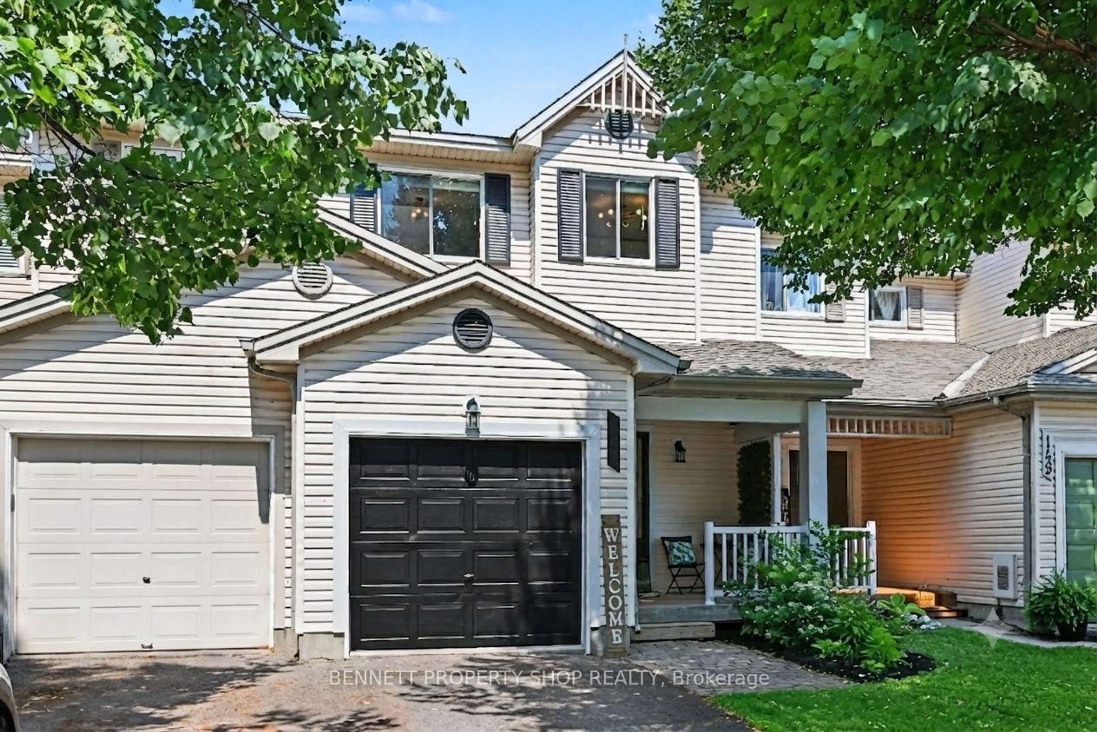 Home with vinyl exterior material, street for 151 Crampton Dr, Carleton Place Ontario K7C 4P5