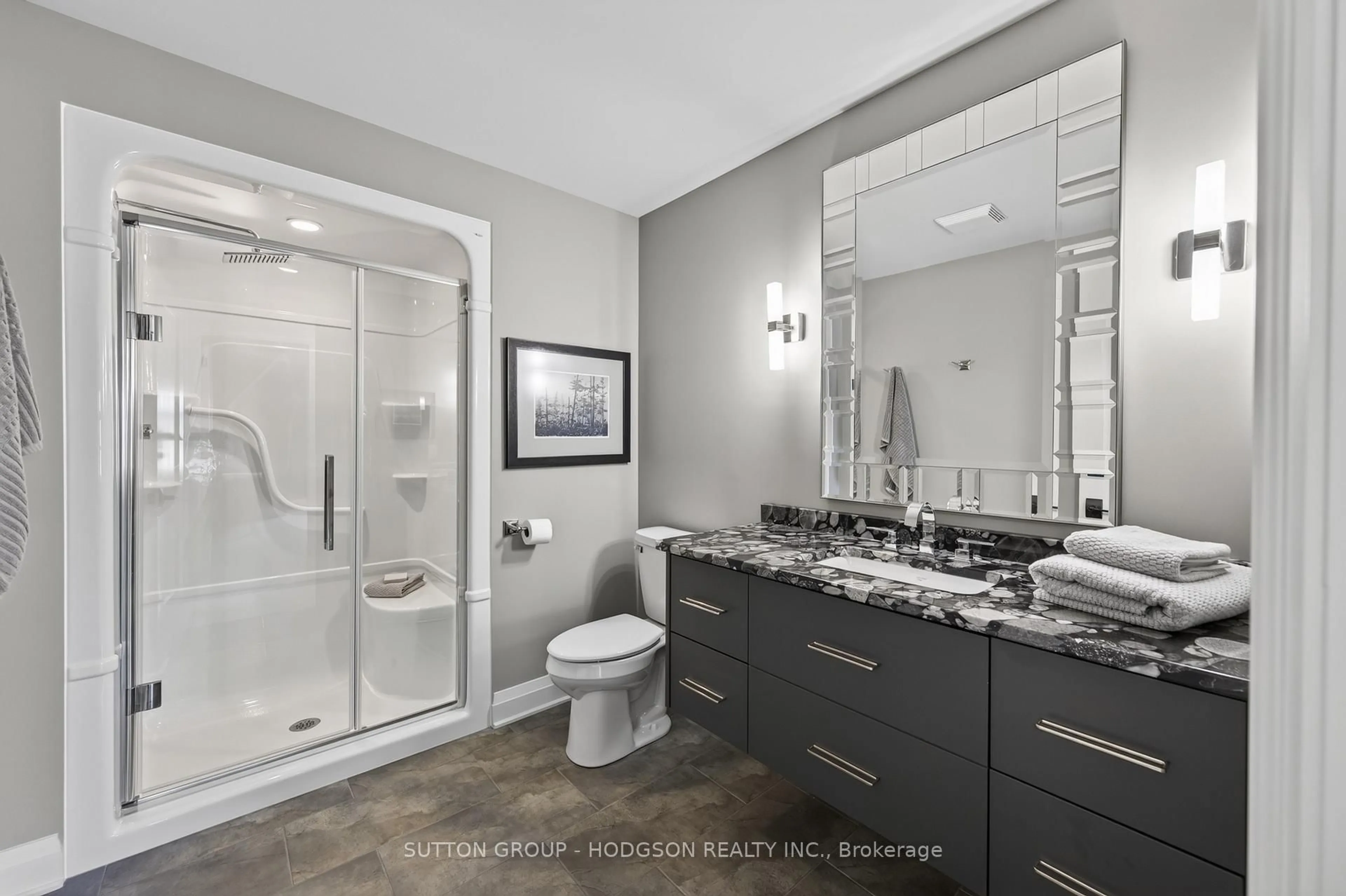 Contemporary bathroom, ceramic/tile floor for 2148 Callingham Dr, London North Ontario N6G 0M2