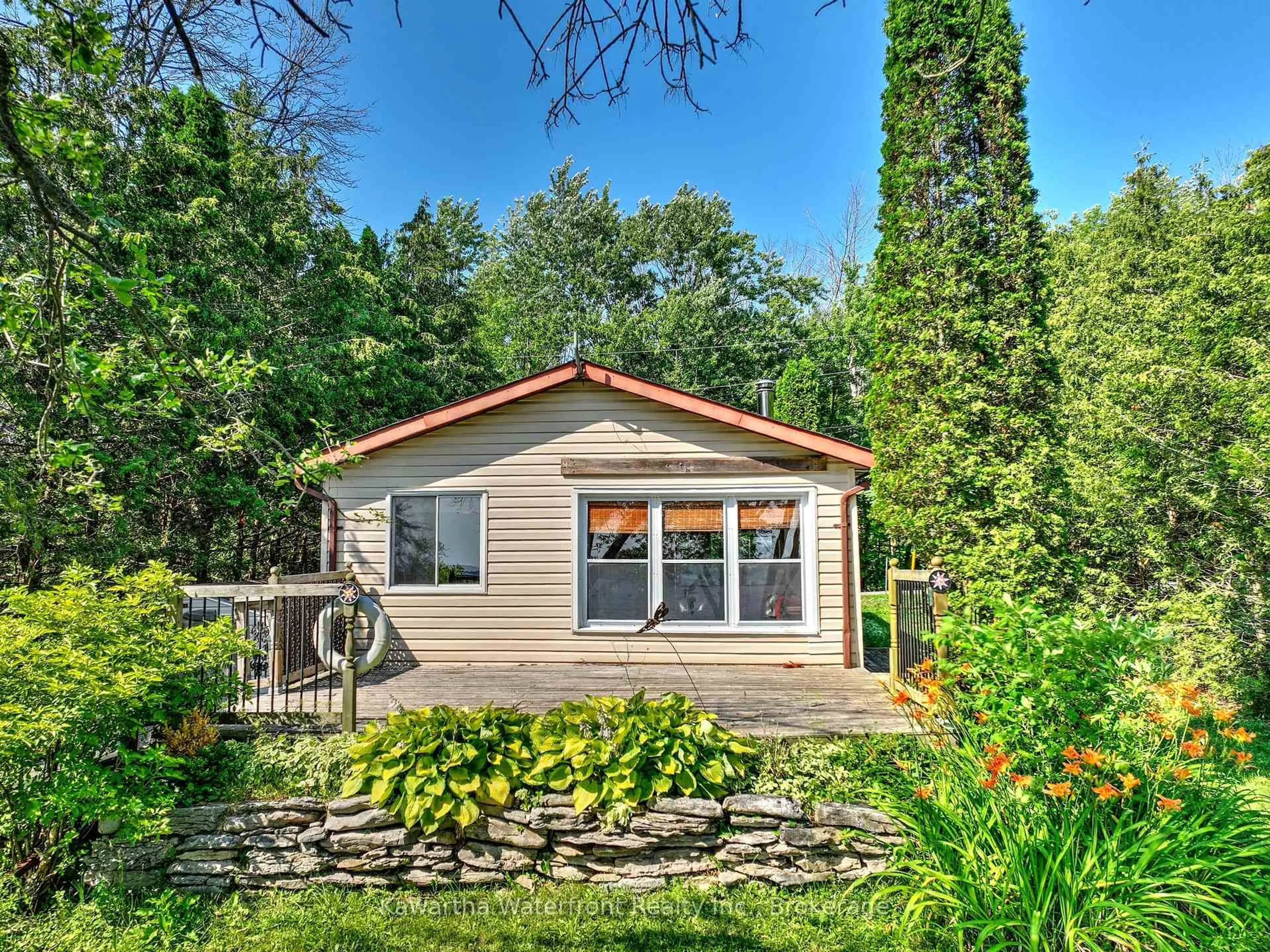 Shed for 129 McCrackin Ave, Kawartha Lakes Ontario L0K 1W0