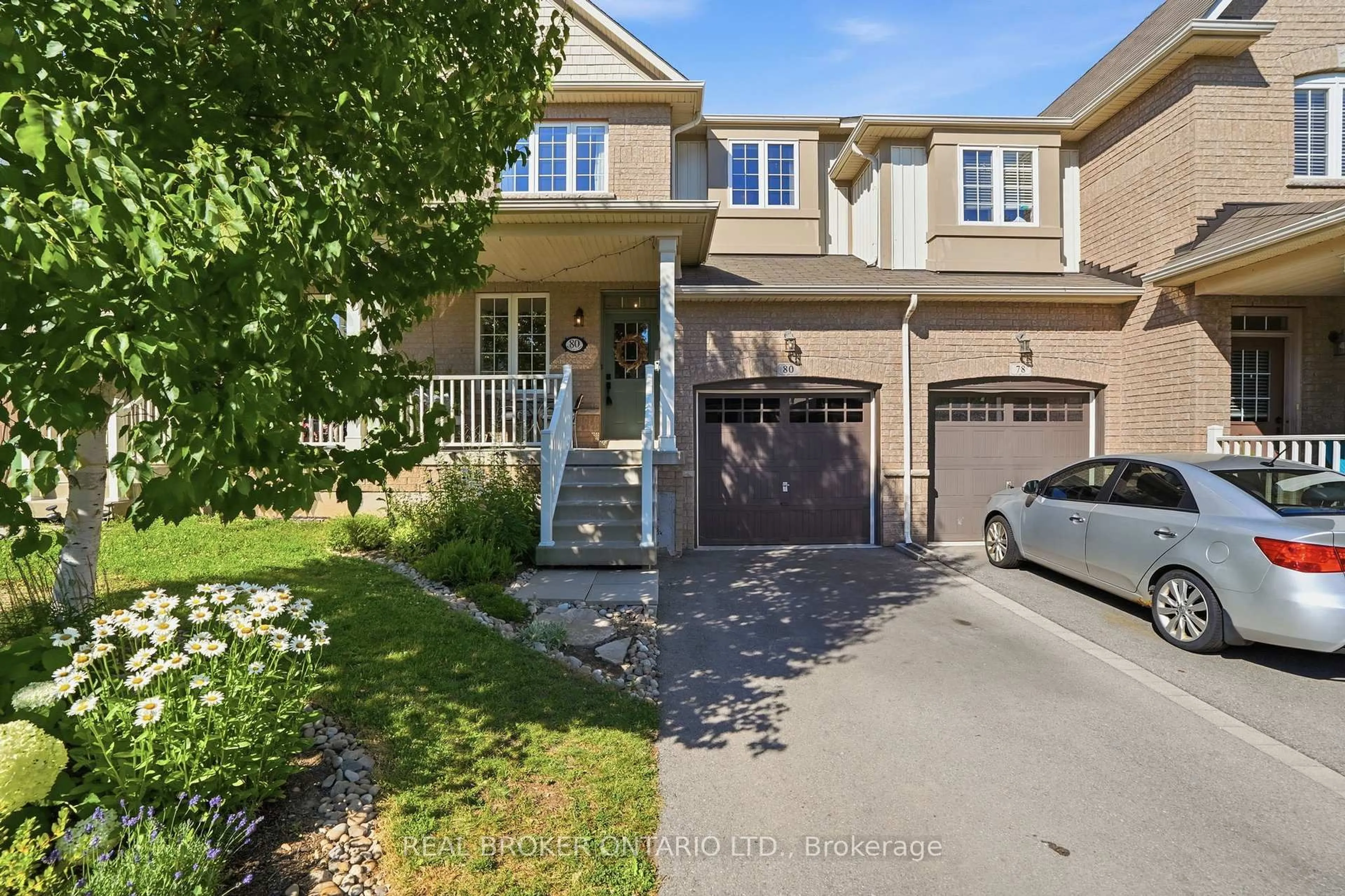 A pic from outside/outdoor area/front of a property/back of a property/a pic from drone, street for 80 Bousfield Rise, Hamilton Ontario L8B 0T4