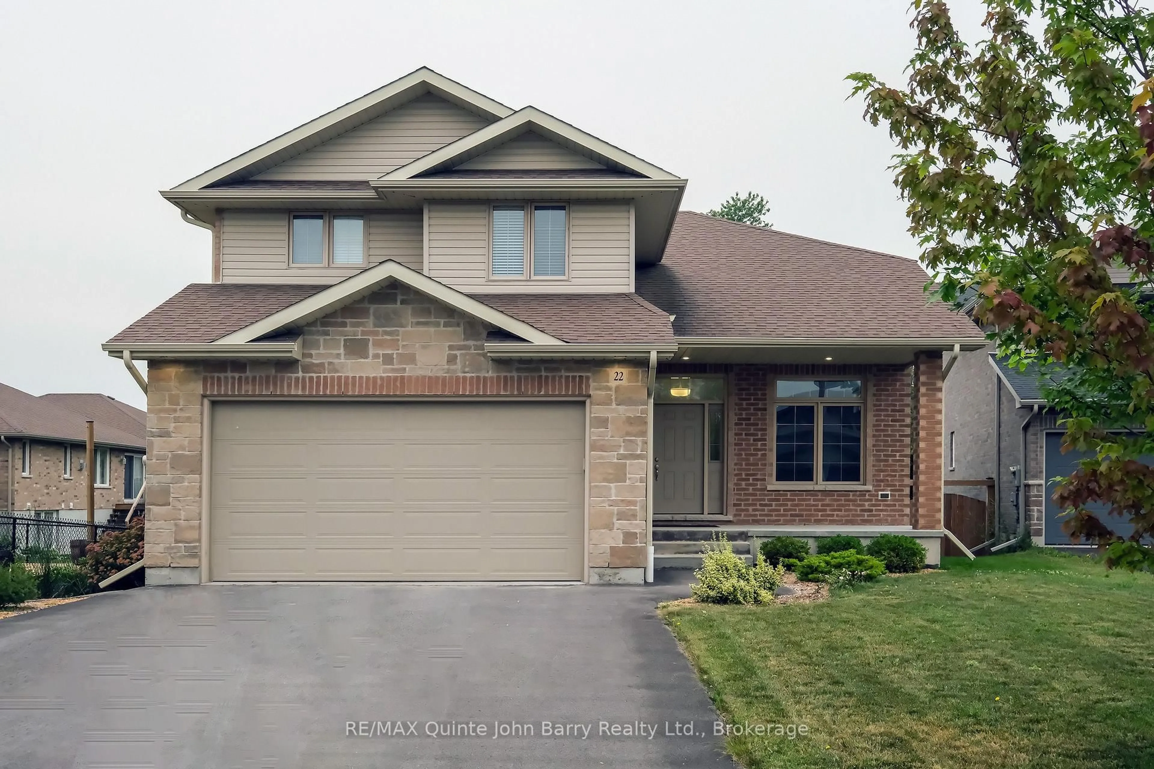 Home with brick exterior material, street for 22 Granby Crt, Belleville Ontario K8N 0G6