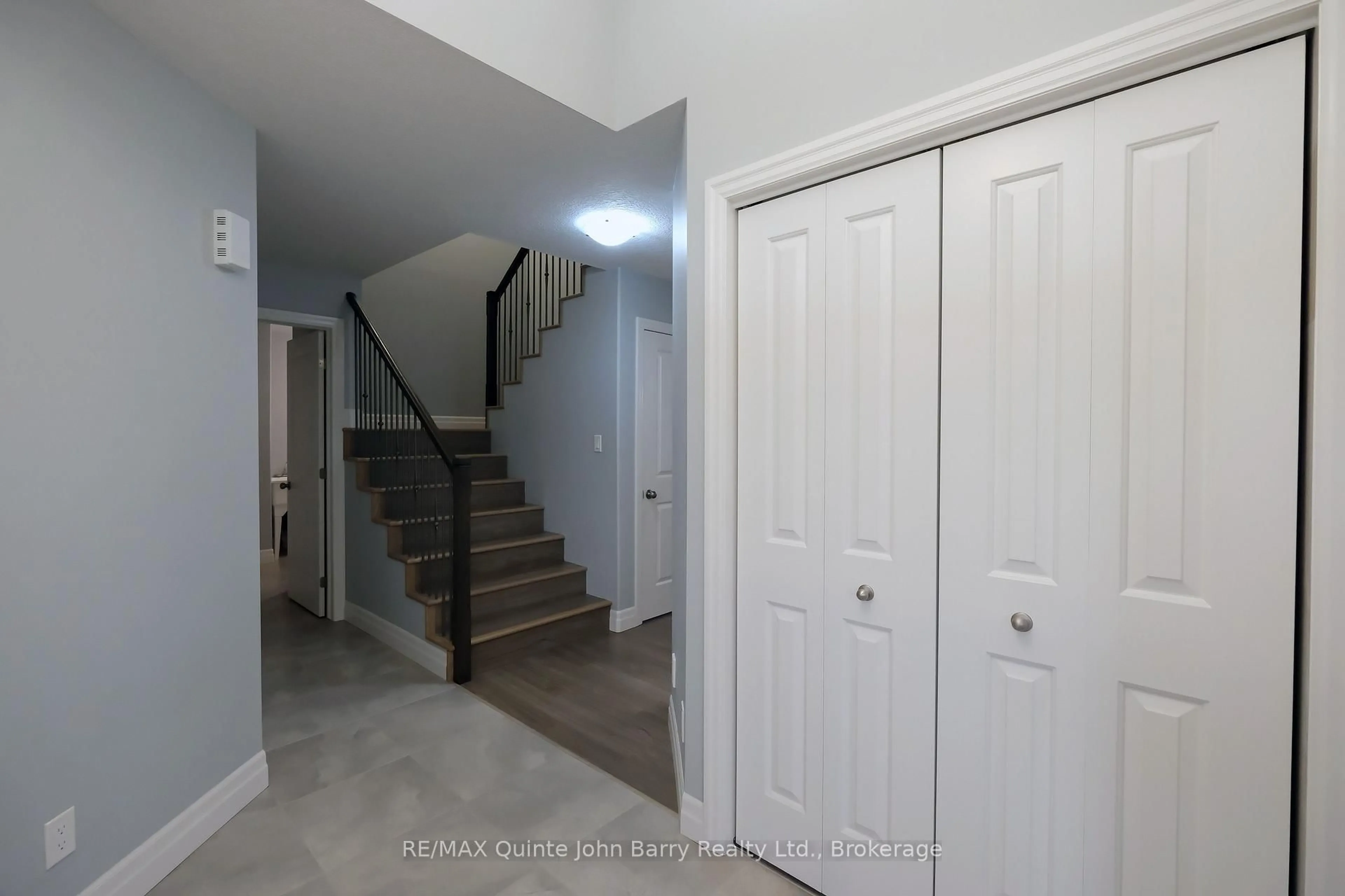 Unknown for 22 Granby Crt, Belleville Ontario K8N 0G6