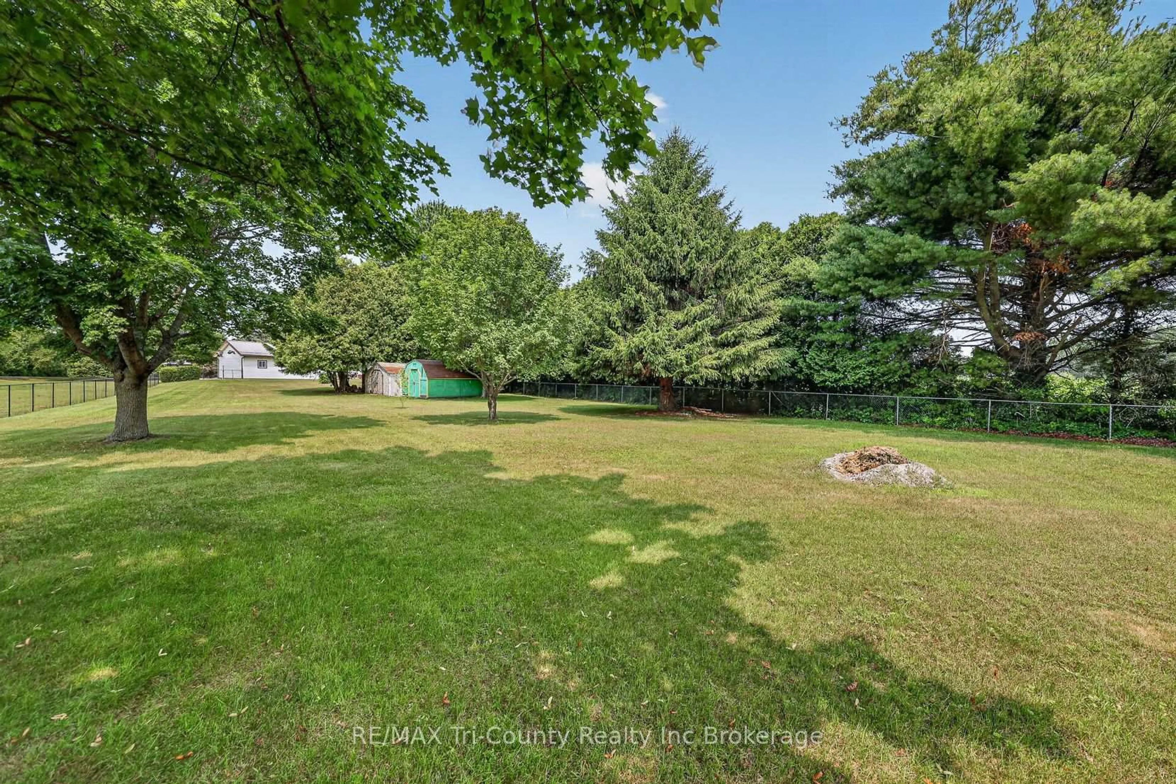 A pic from outside/outdoor area/front of a property/back of a property/a pic from drone, unknown for 866 Norfolk County Road 28 Rd, Norfolk Ontario N0E 1G0