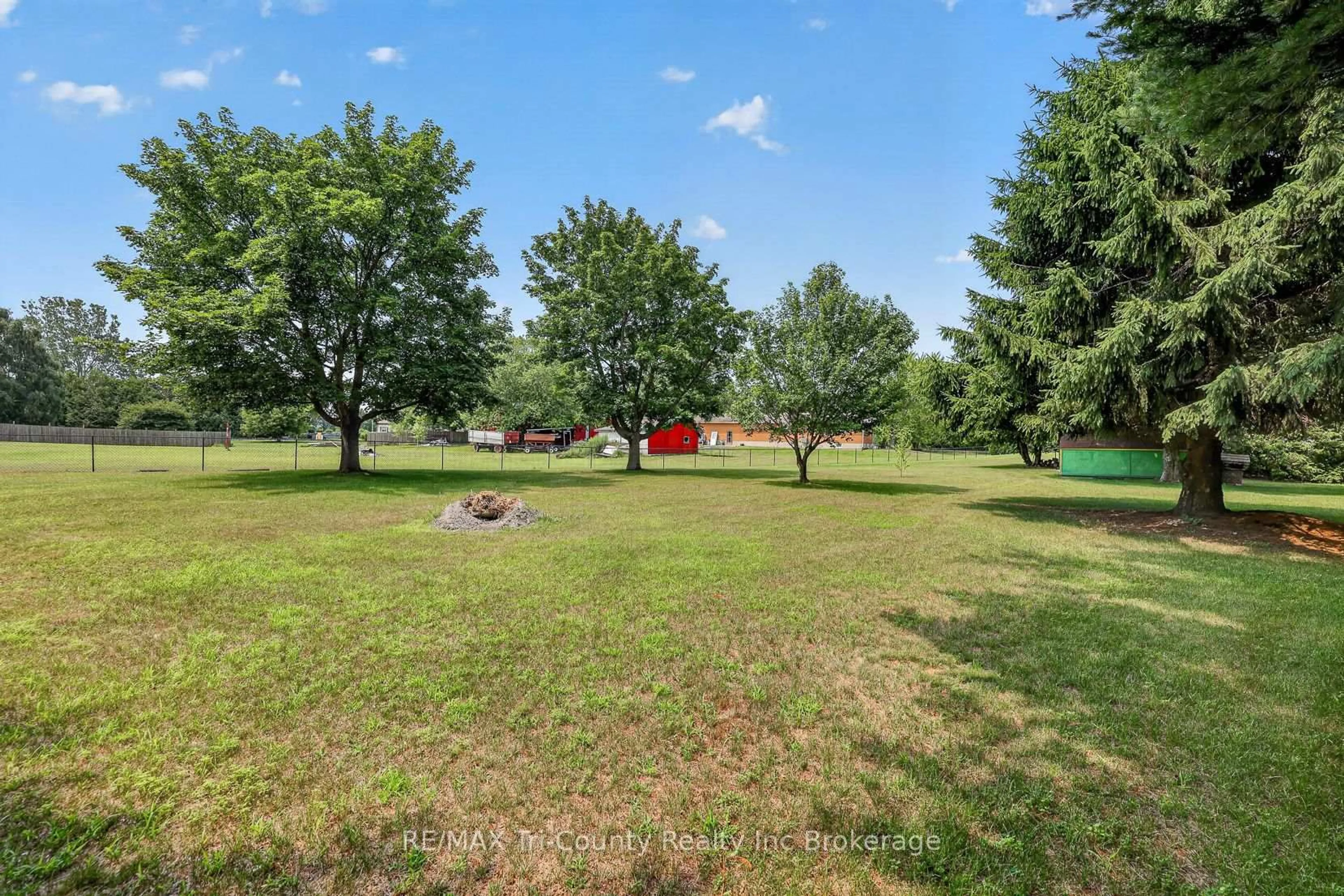 A pic from outside/outdoor area/front of a property/back of a property/a pic from drone, unknown for 866 Norfolk County Road 28 Rd, Norfolk Ontario N0E 1G0
