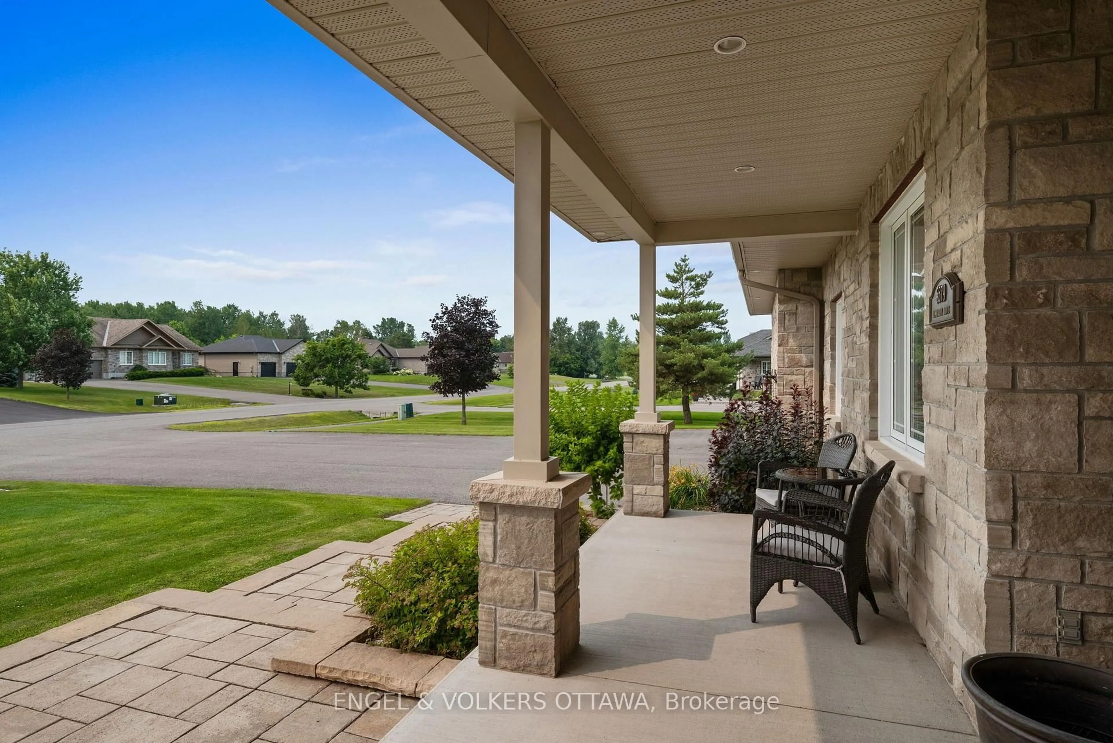 Patio, unknown for 5579 Lombardy Dr, Osgoode Ontario K0A 2W0