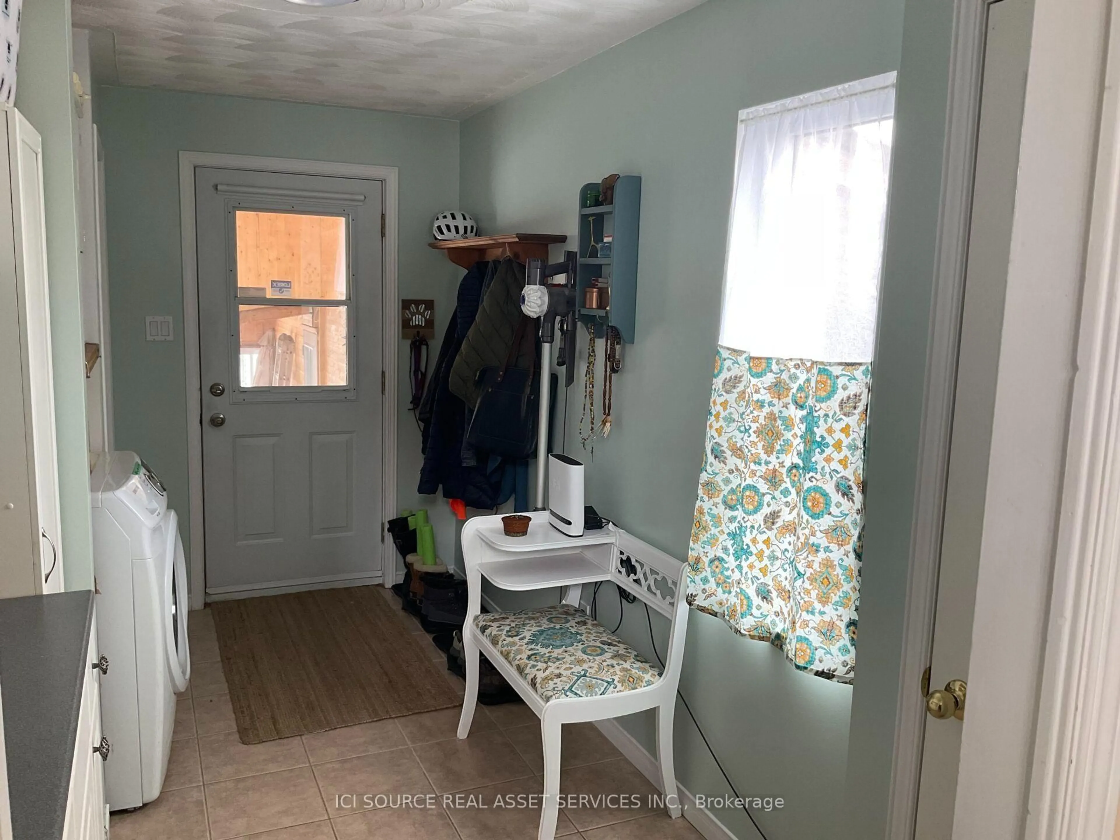 A pic of a room for 35 Brisson St, The Nation Ontario K0A 2M0