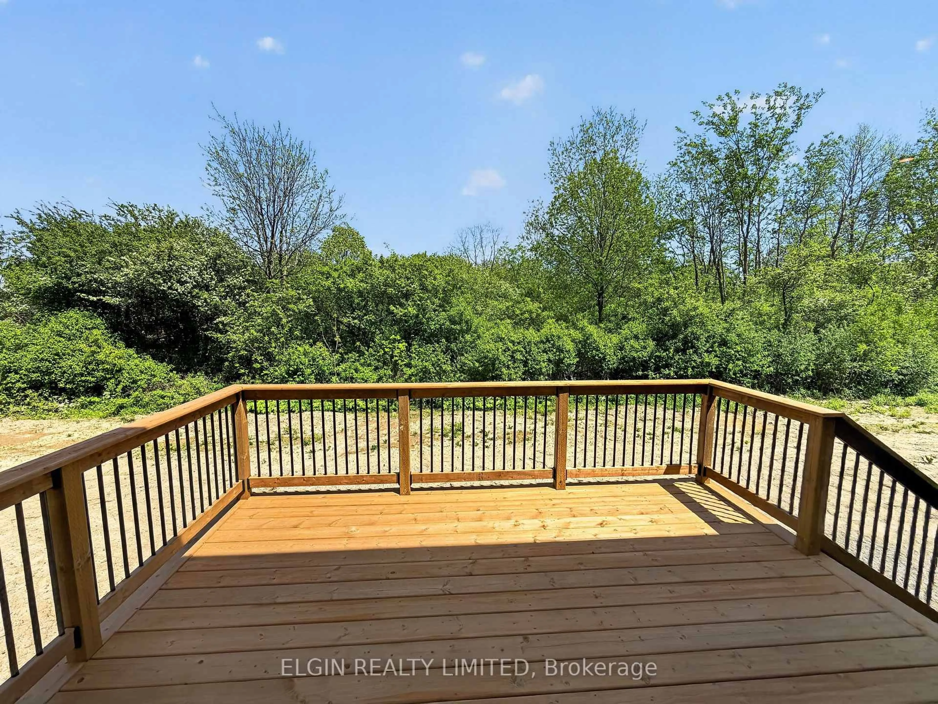 A pic from outside/outdoor area/front of a property/back of a property/a pic from drone, water/lake/river/ocean view for 30 Hemlock Cres, Aylmer Ontario N5H 0C1