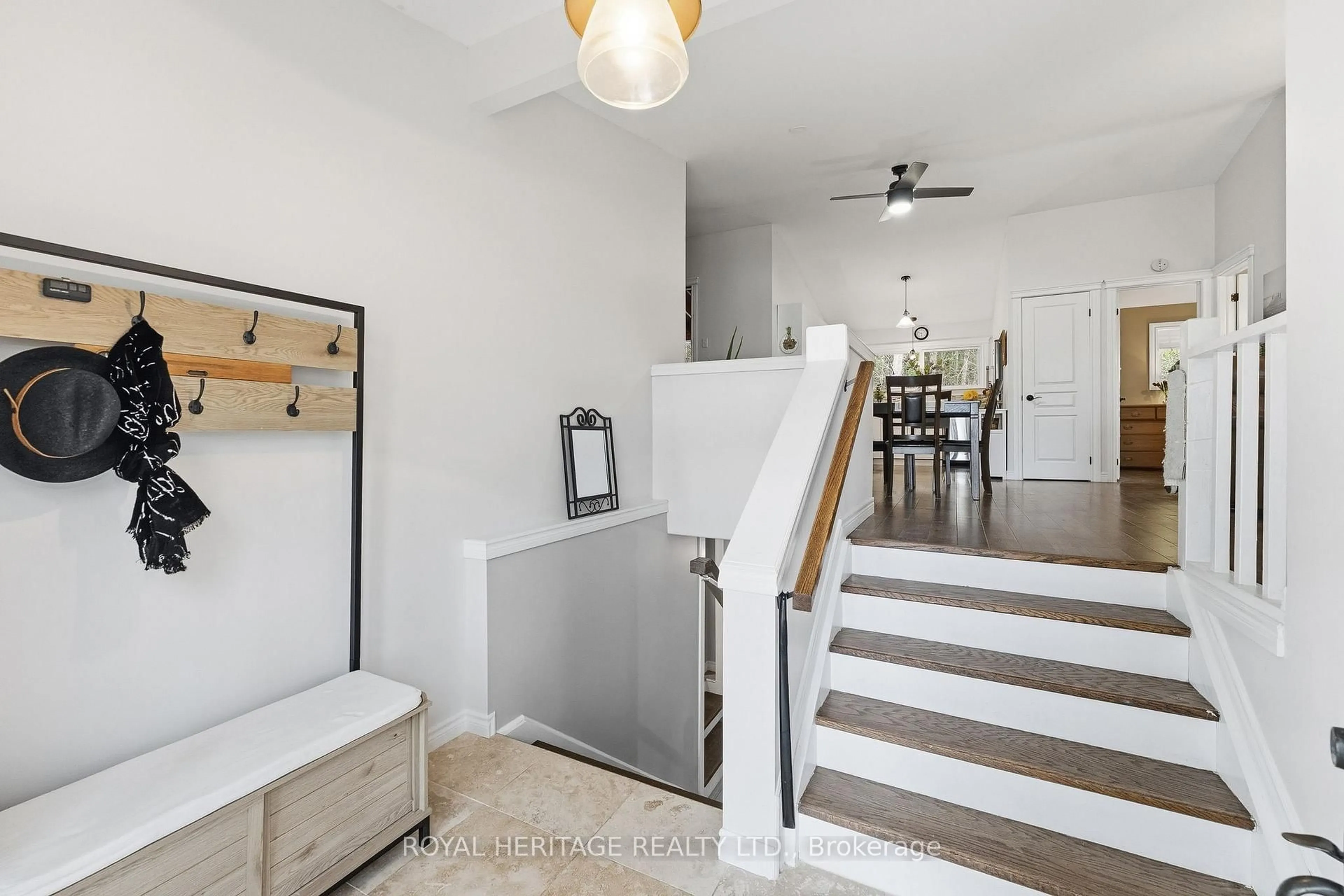 Indoor entryway for 30 Stockdale Rd, Quinte West Ontario K8V 5P6