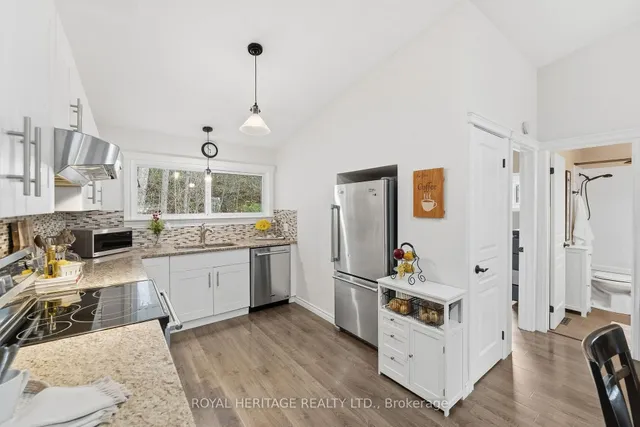30 Stockdale Rd, Quinte West 5