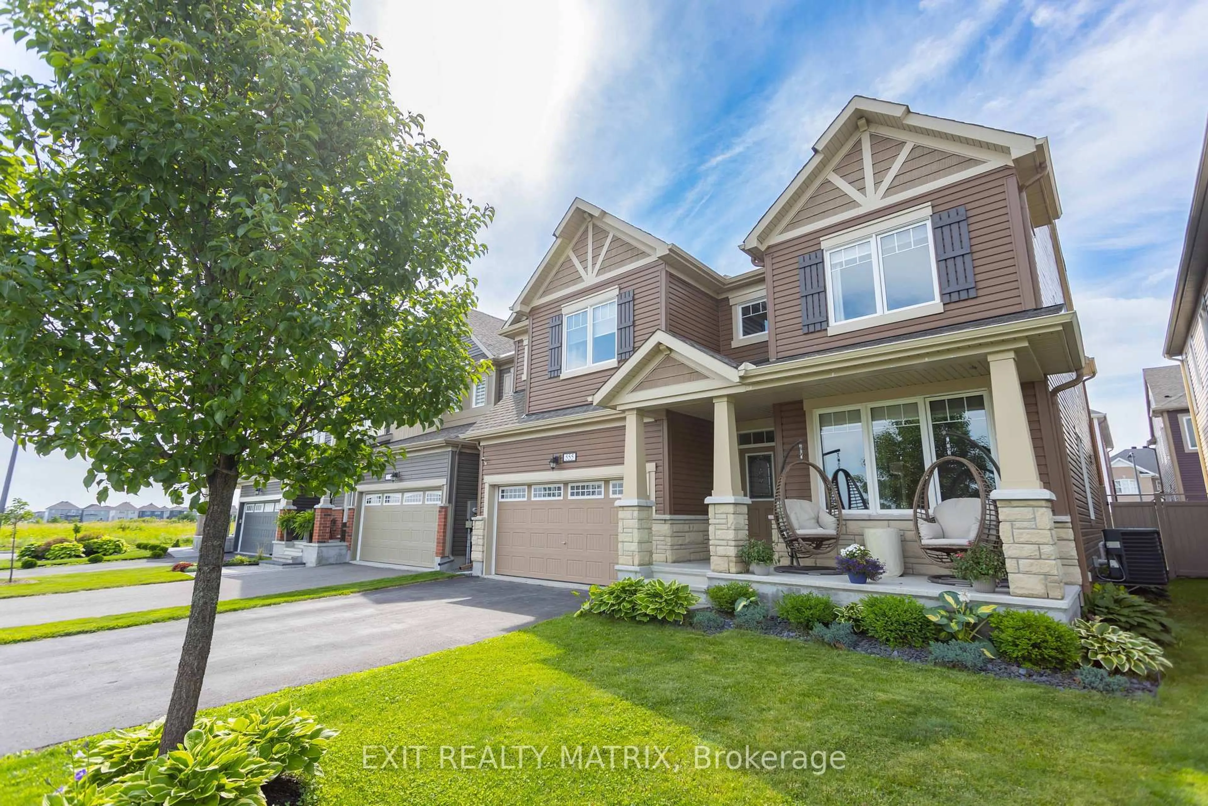 Home with vinyl exterior material, street for 555 Arum Terr, Ottawa Ontario K4A 1E7
