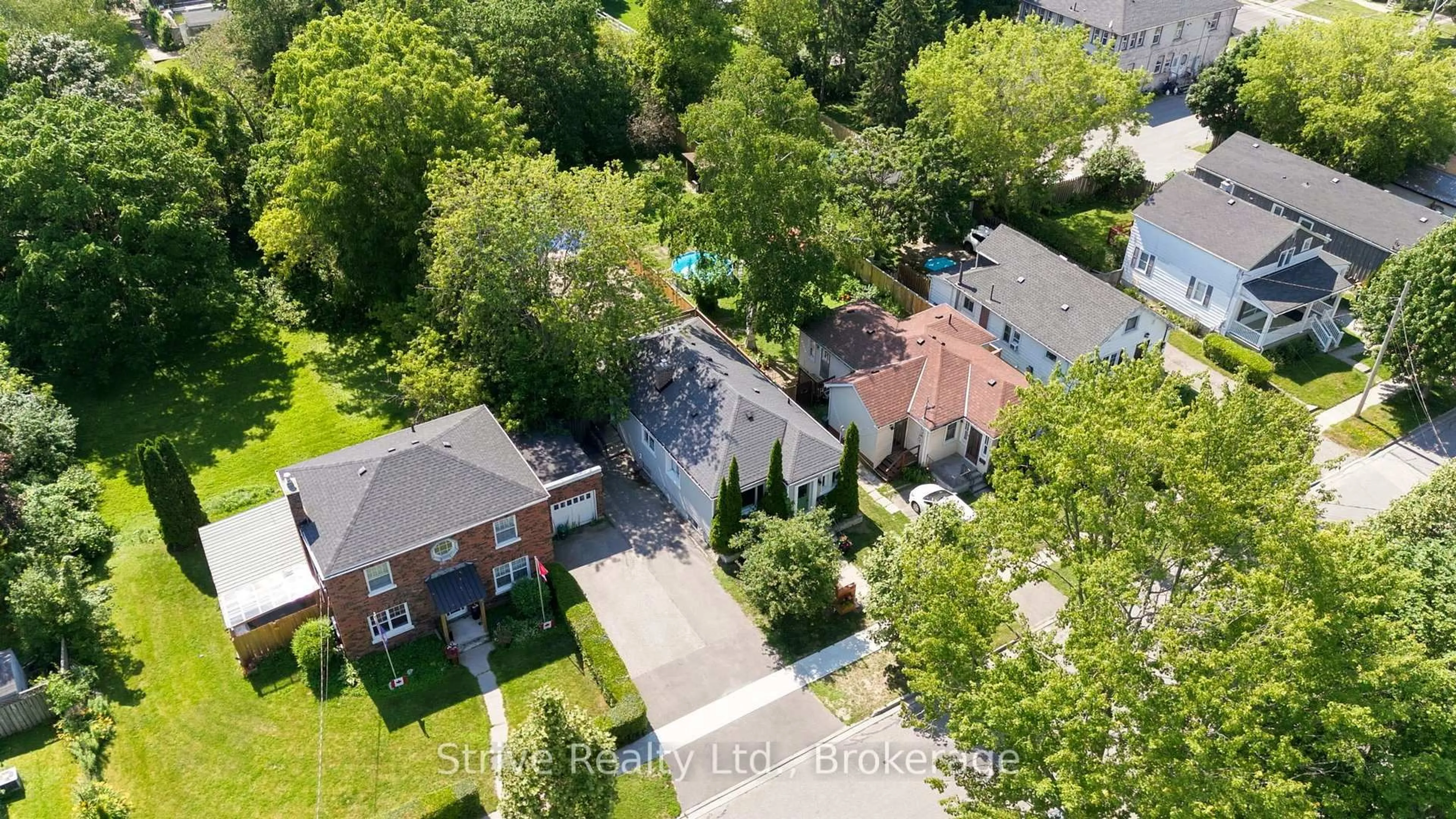 A pic from outside/outdoor area/front of a property/back of a property/a pic from drone, street for 369 Walton St, Cobourg Ontario K9A 3X4