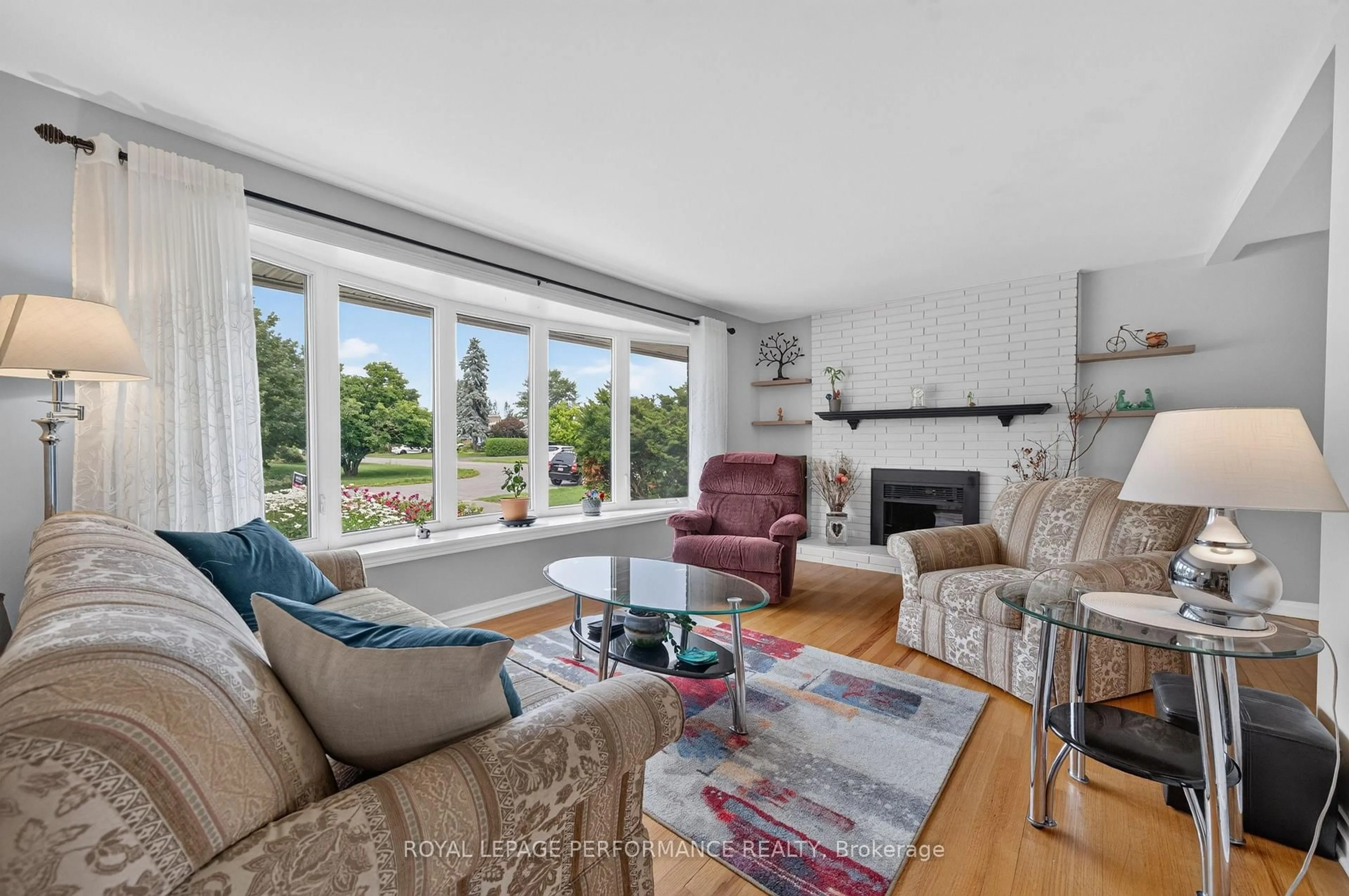 Living room with furniture, unknown for 27 Ilkley Cres, Ottawa Ontario K2G 0W6