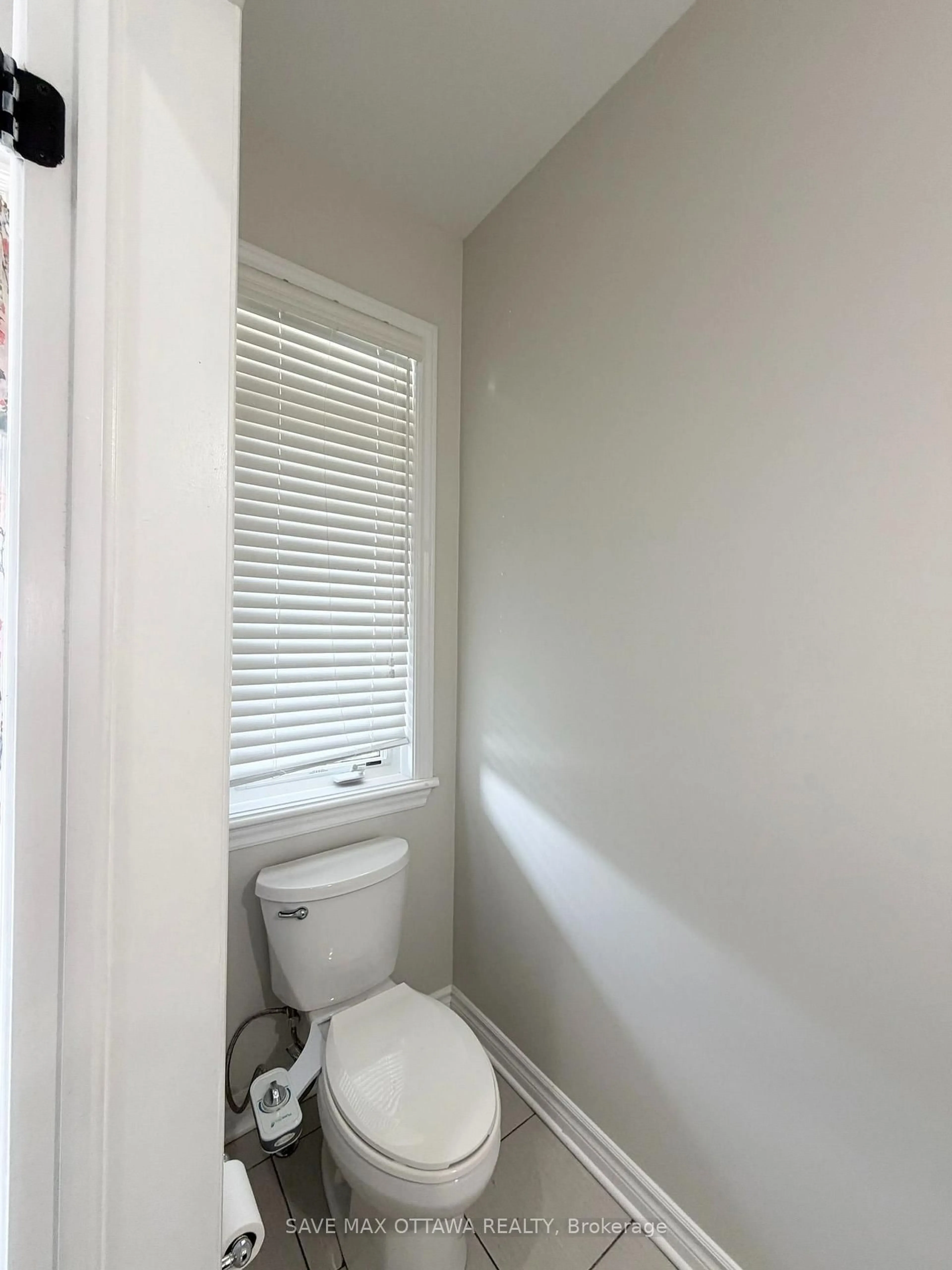 A pic of a room for 100 Popplewell Cres, Ottawa Ontario K2J 5R3