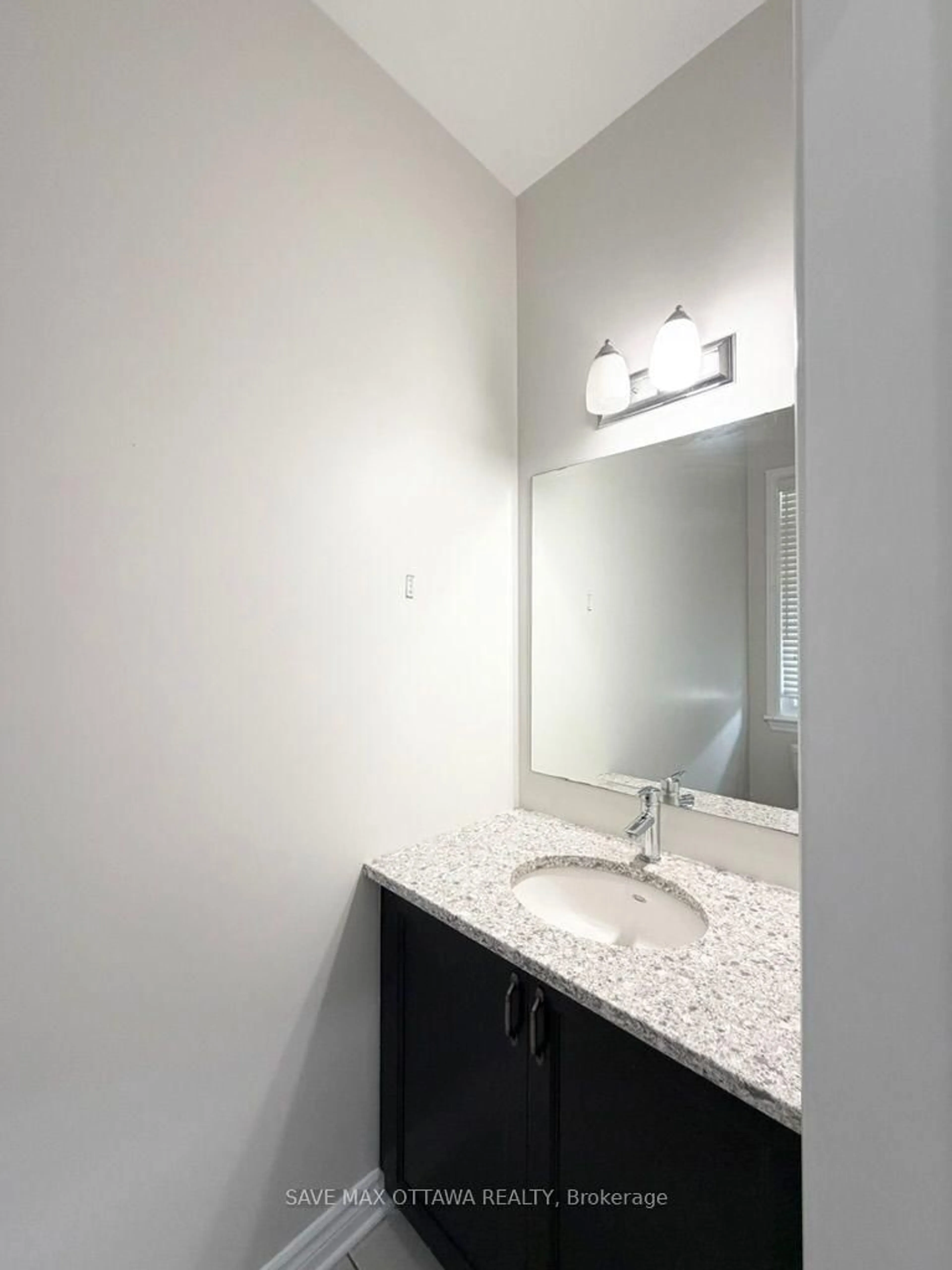 Standard bathroom, unknown for 100 Popplewell Cres, Ottawa Ontario K2J 5R3