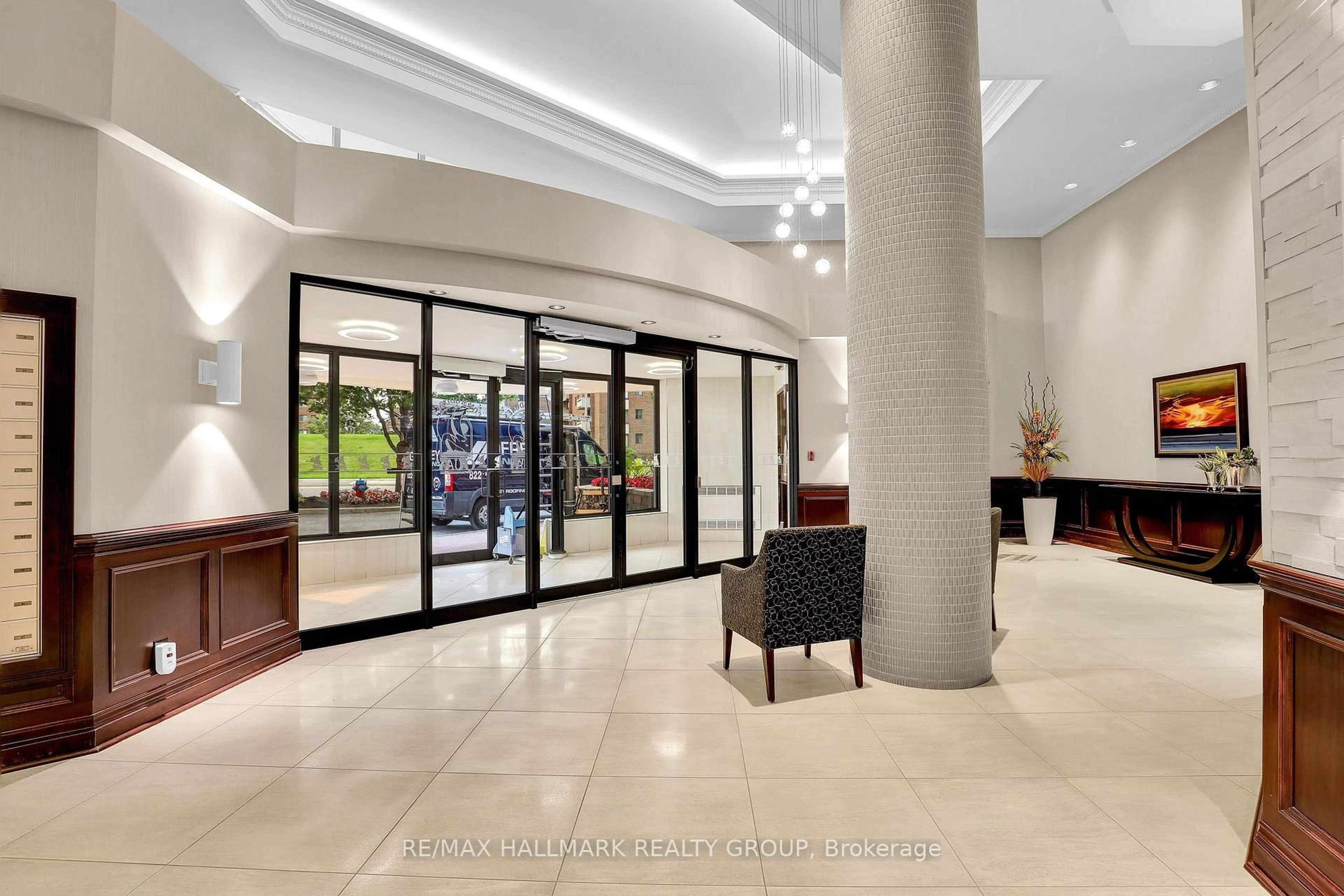 Lobby for 3105 Carling Ave #502, Ottawa Ontario K2H 5A6