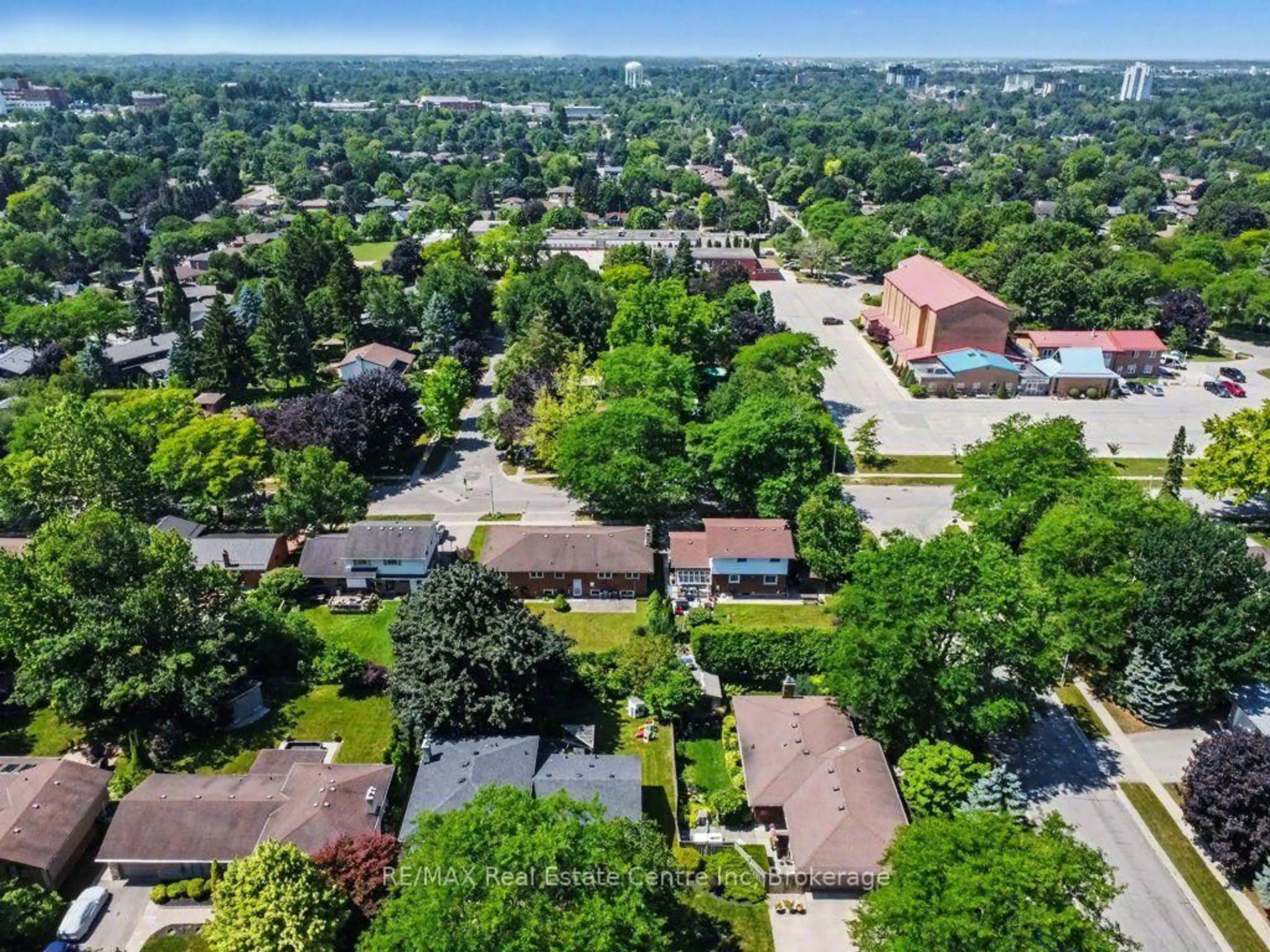 A pic from outside/outdoor area/front of a property/back of a property/a pic from drone, street for 71 Renfield St, Guelph Ontario N1E 4A3
