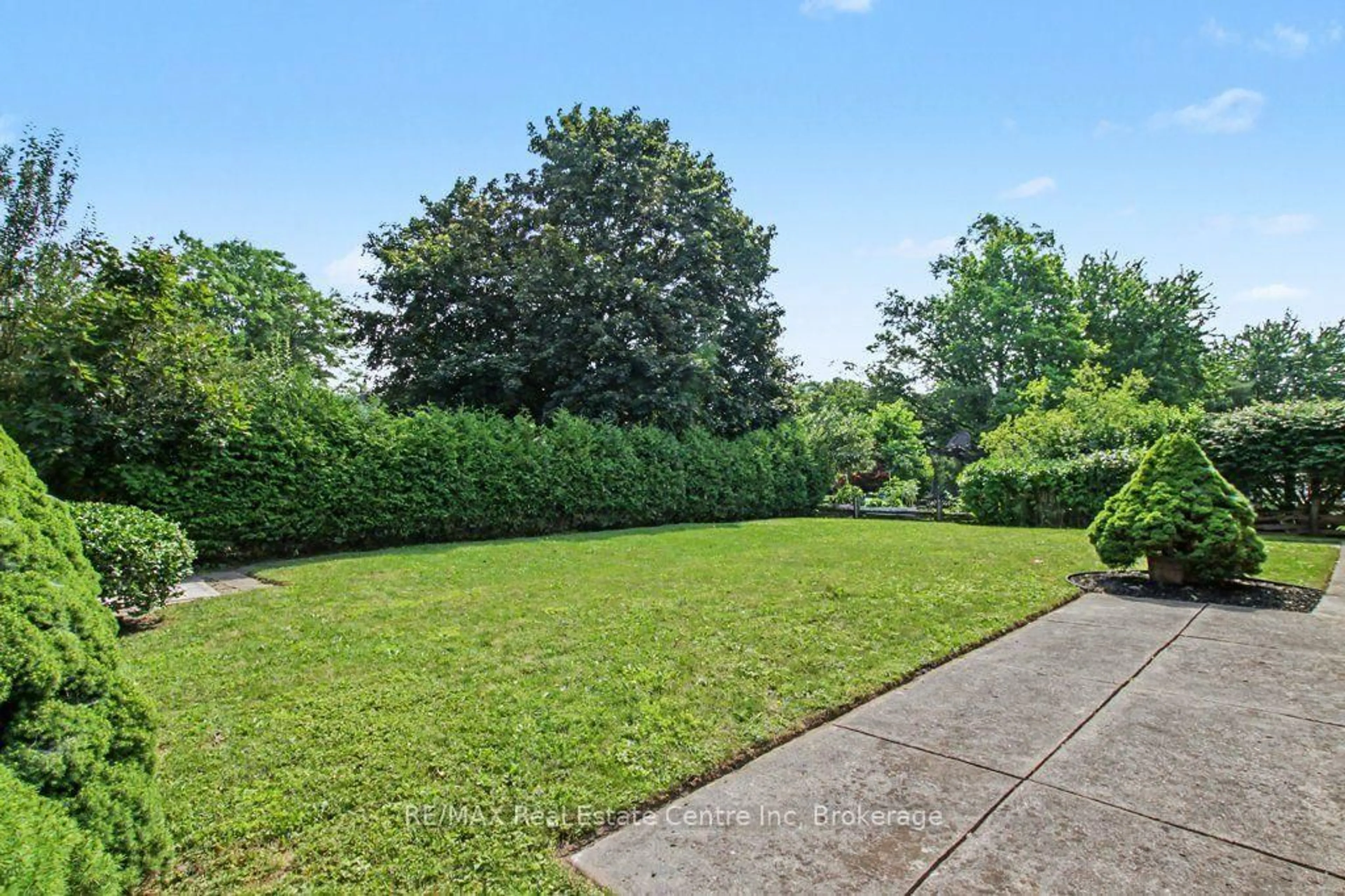 Patio, unknown for 71 Renfield St, Guelph Ontario N1E 4A3