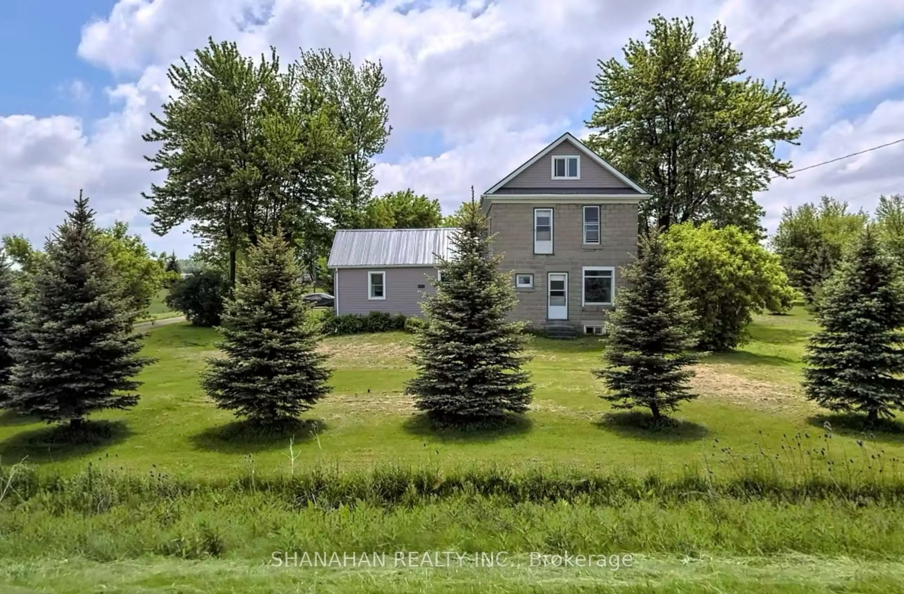 A pic from outside/outdoor area/front of a property/back of a property/a pic from drone, unknown for 1371 Egremont Dr, Adelaide Metcalfe Ontario N0M 2B0