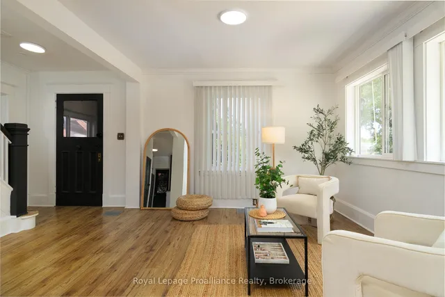 83 Moira St, Belleville 5