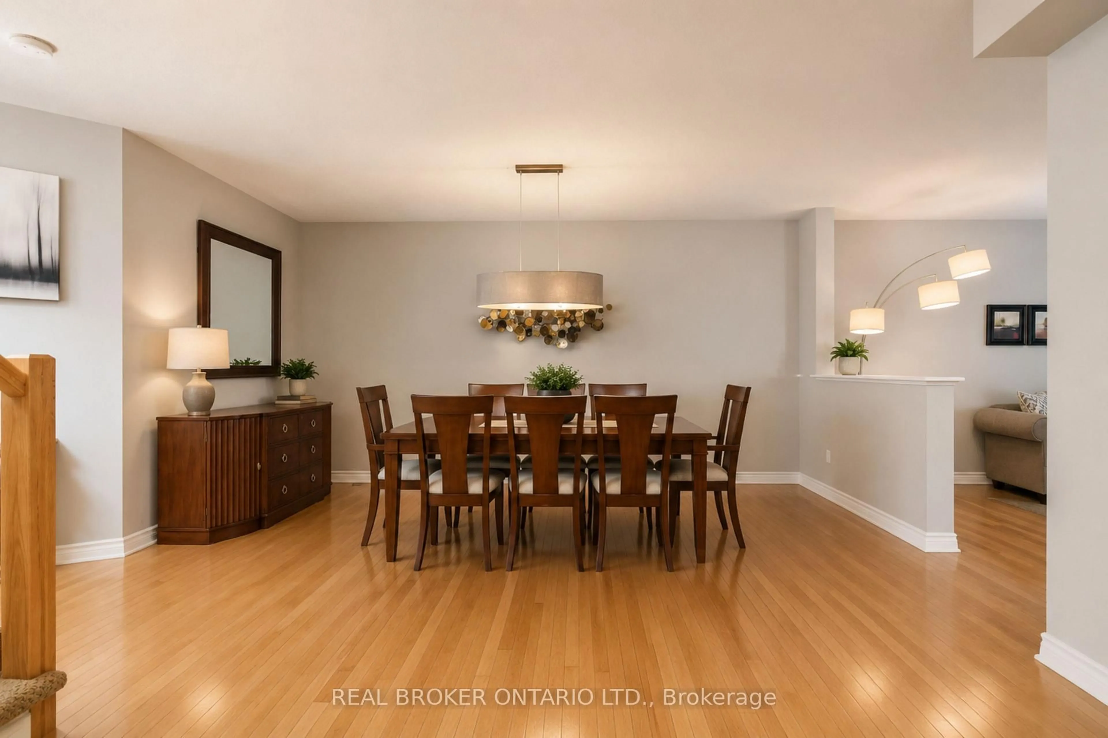 Dining room, wood/laminate floor for 417 STALWART Cres, Ottawa Ontario K1T 0H2