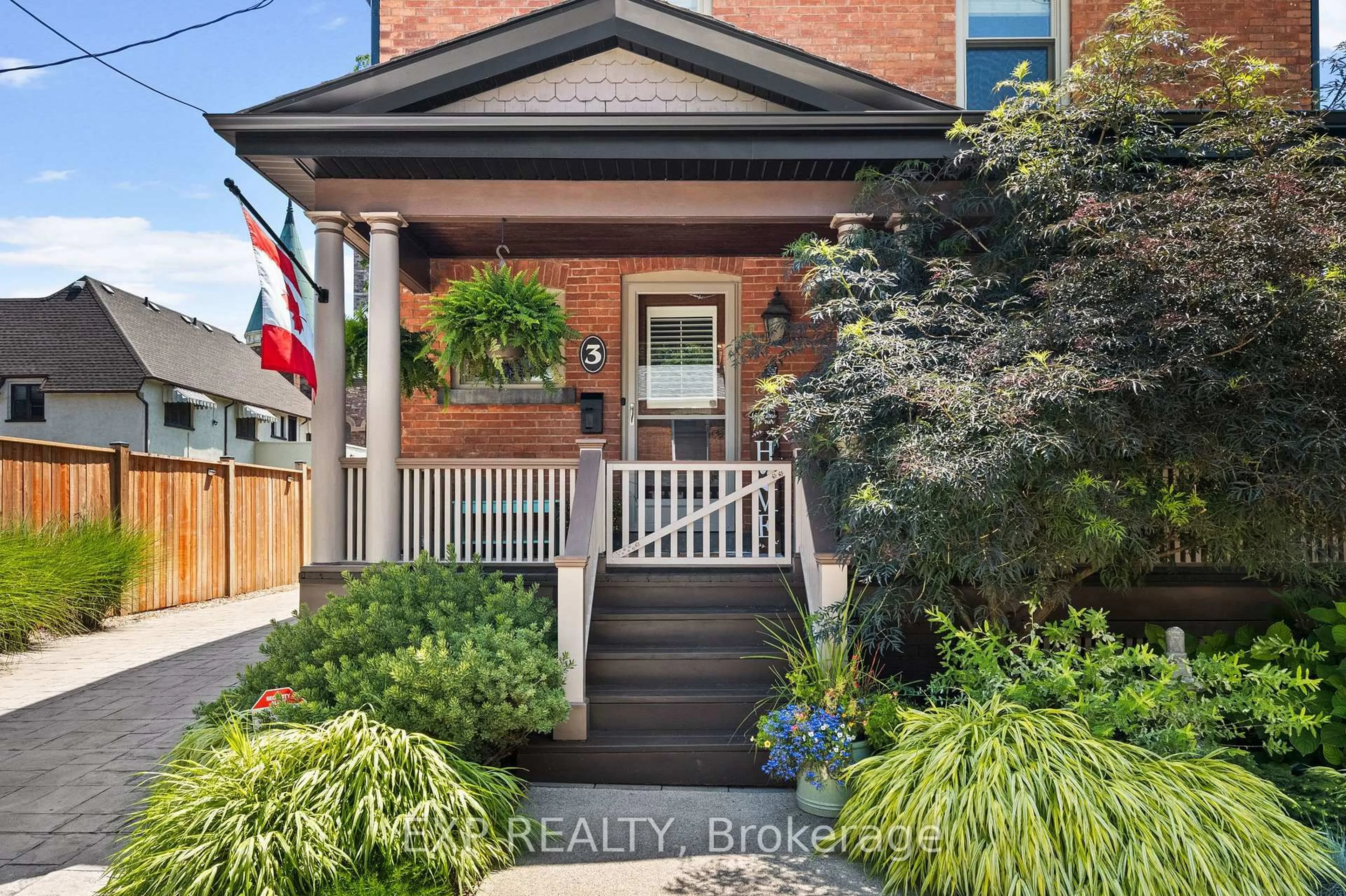 Home with brick exterior material, street for 3 NORRIS Pl, St. Catharines Ontario L2R 2W9