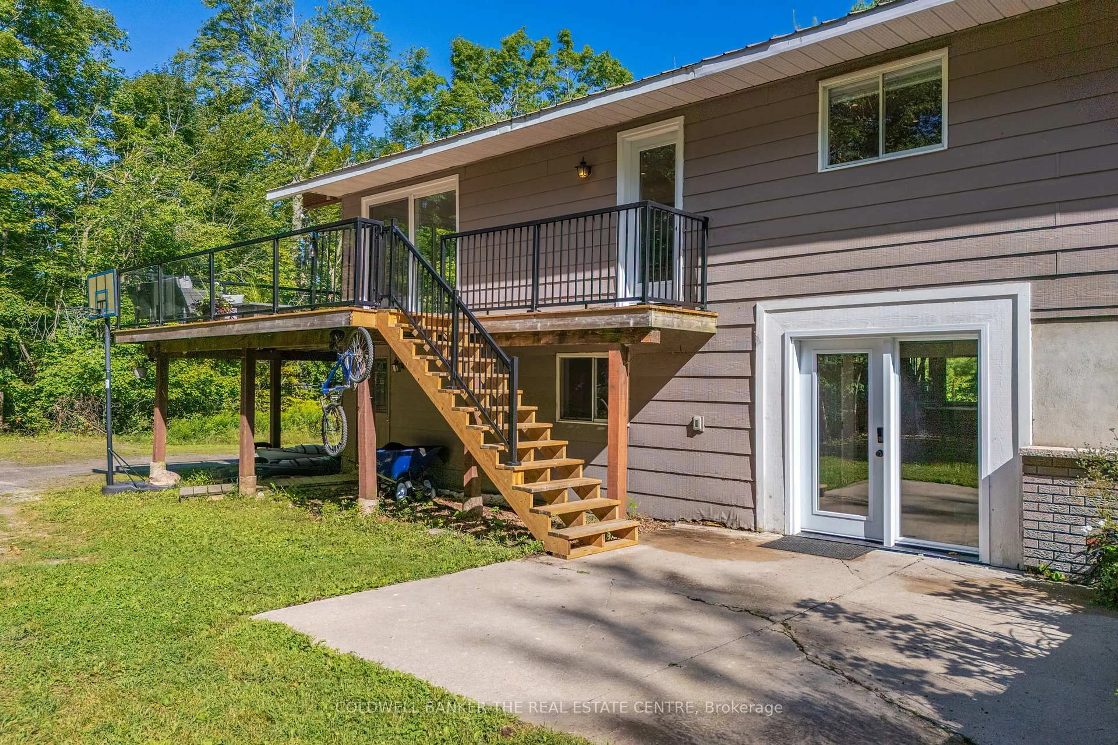 Patio, water/lake/river/ocean view for 1100 Mortimers Point Rd, Muskoka Lakes Ontario P0B 1J0