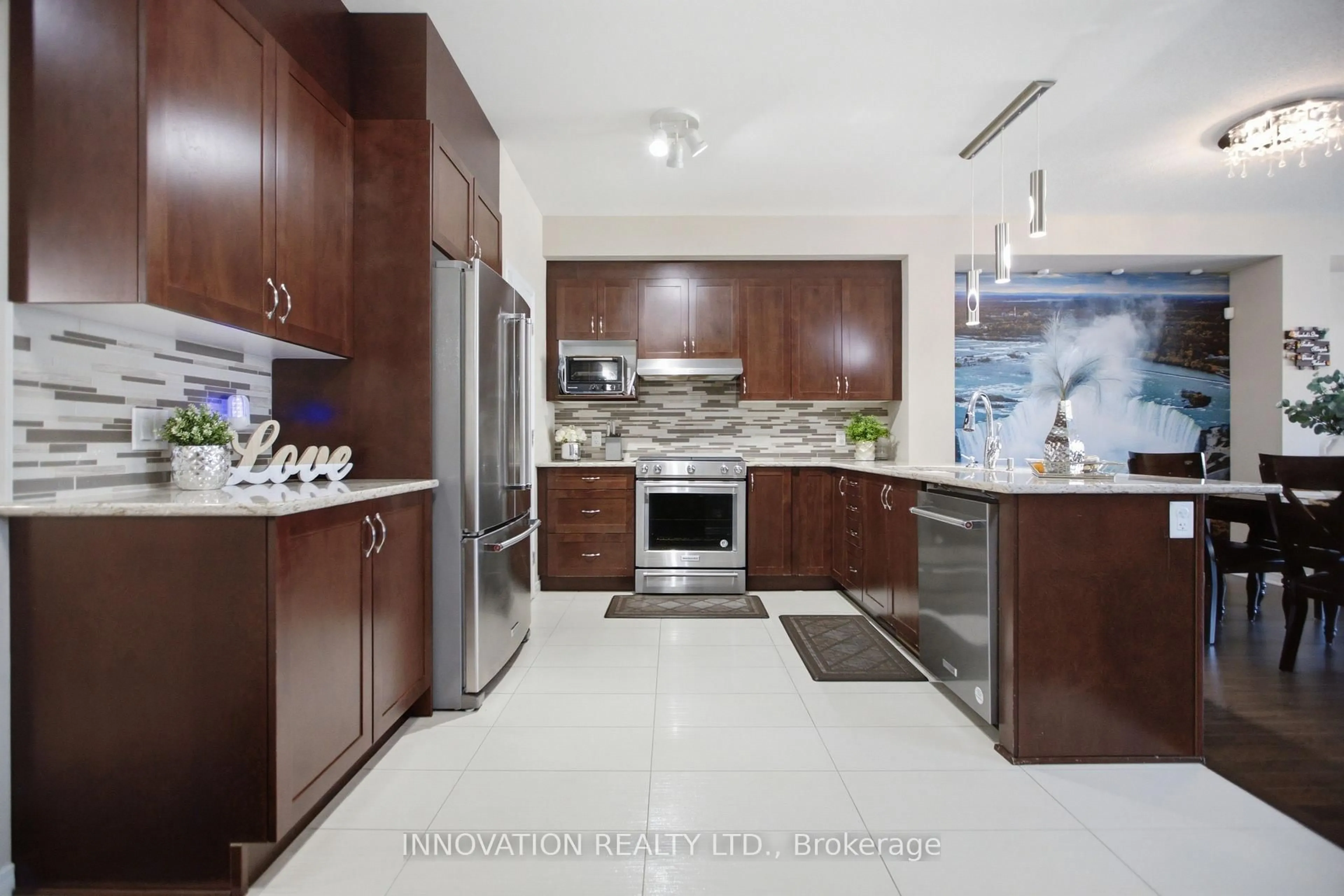 Contemporary kitchen, ceramic/tile floor for 517 Dressage Ave, Ottawa Ontario K2V 0C8