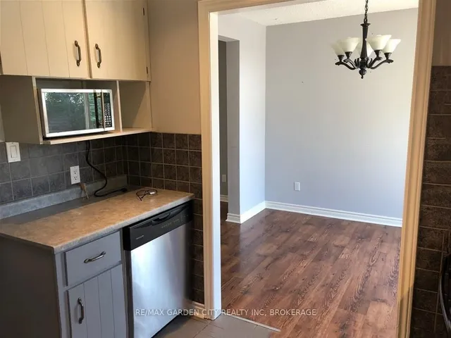 29 ST. HILDA'S Crt, St. Catharines 5