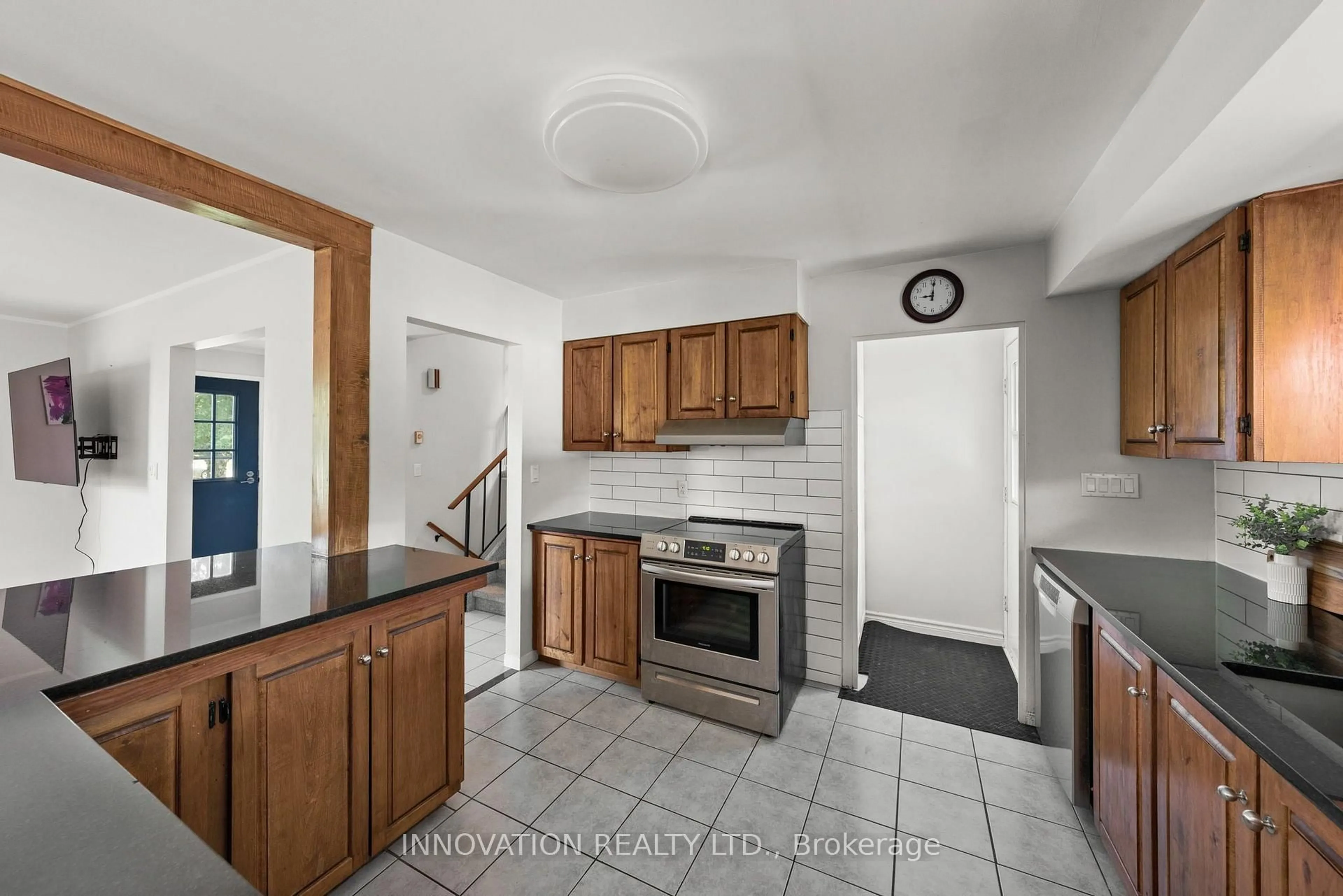Standard kitchen, ceramic/tile floor for 658 Kitley 3 Line, Elizabethtown-Kitley Ontario K0G 1G0
