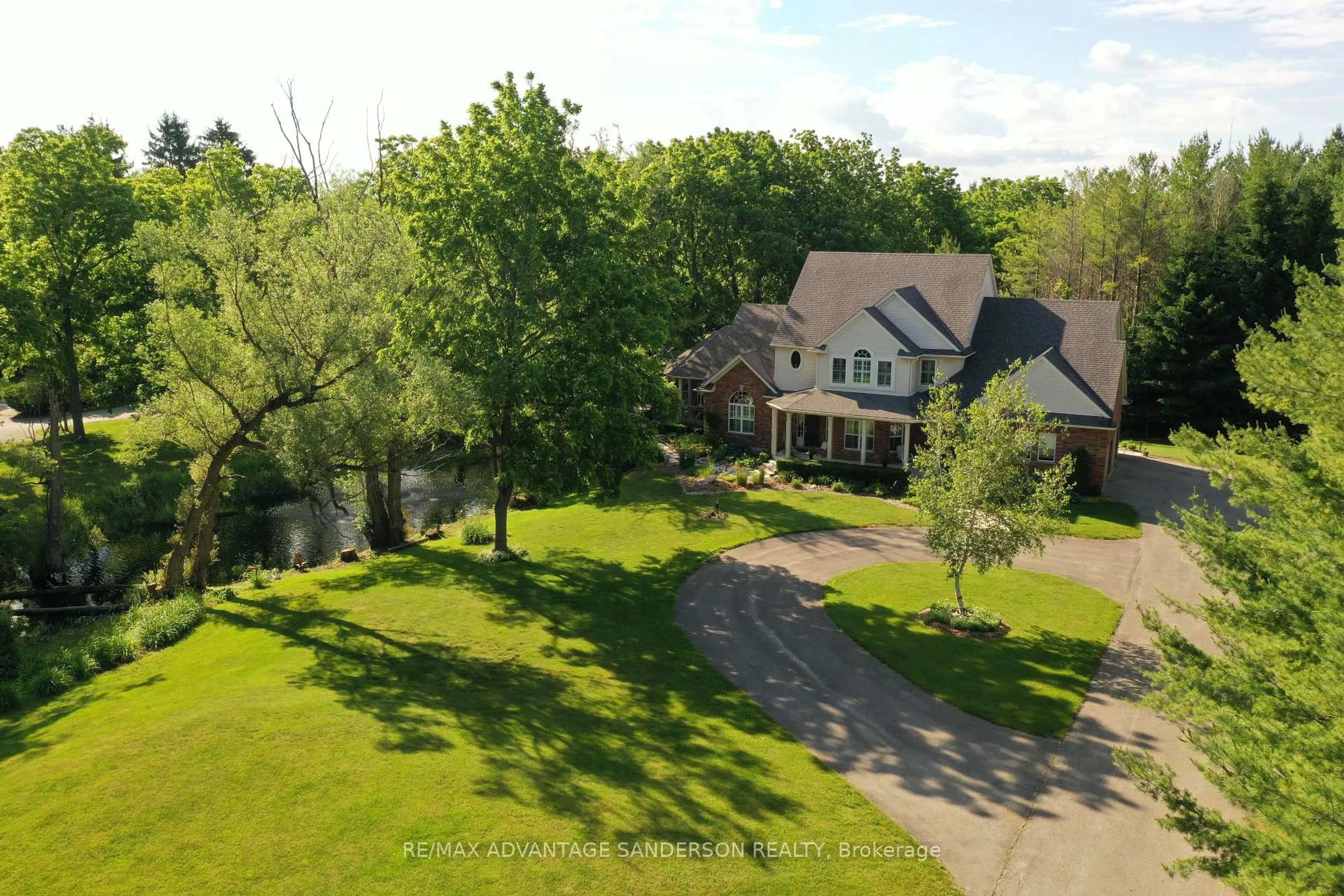 A pic from outside/outdoor area/front of a property/back of a property/a pic from drone, water/lake/river/ocean view for 1796 Gainsborough Rd, London North Ontario N6H 5L2