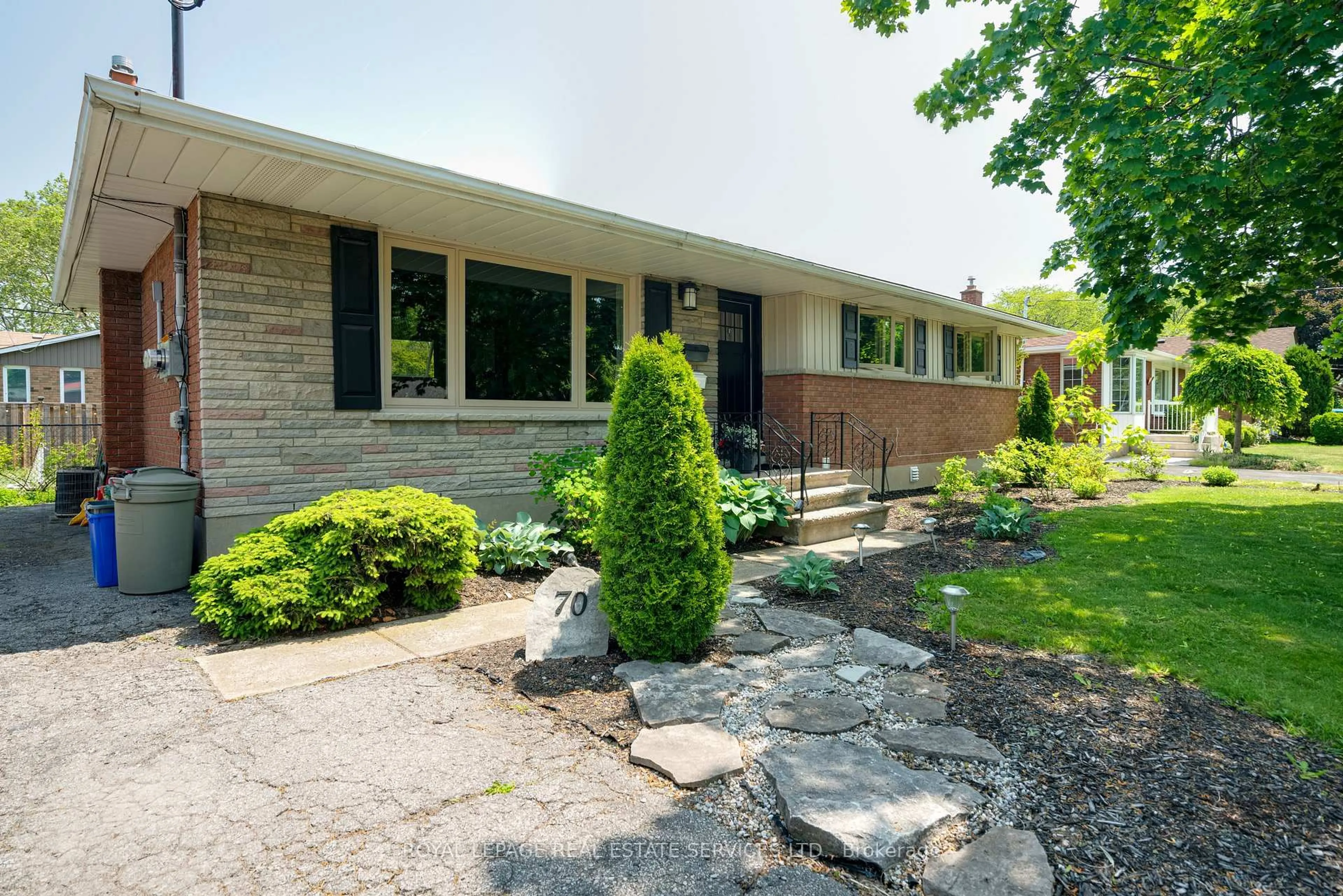 Unknown for 70 Rochelle Dr, St. Catharines Ontario L2M 2Y4