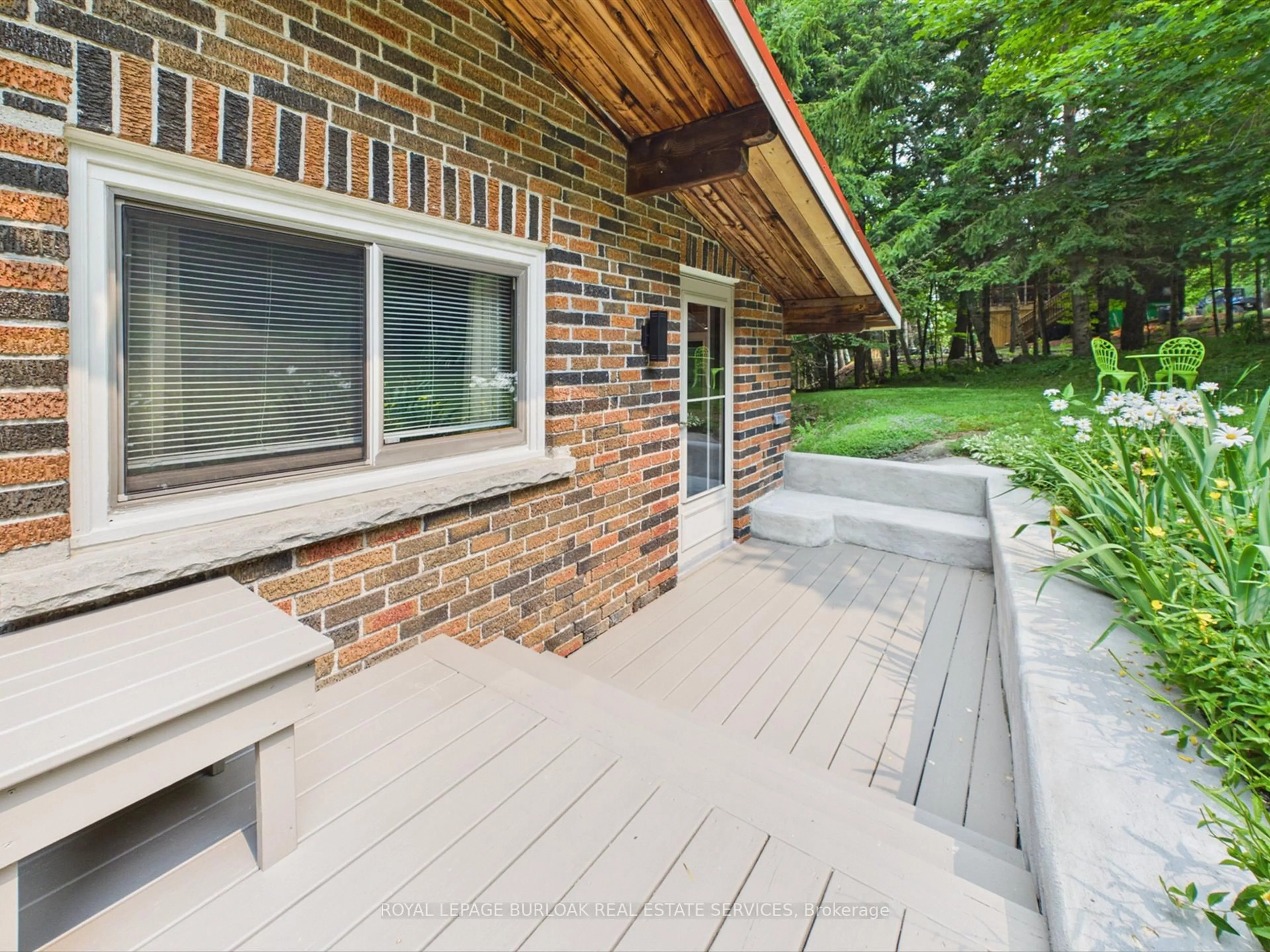 Patio, street for 224 Fawn Rd, Armour Ontario P0A 1J0