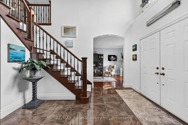 77 West St, Huron East 5