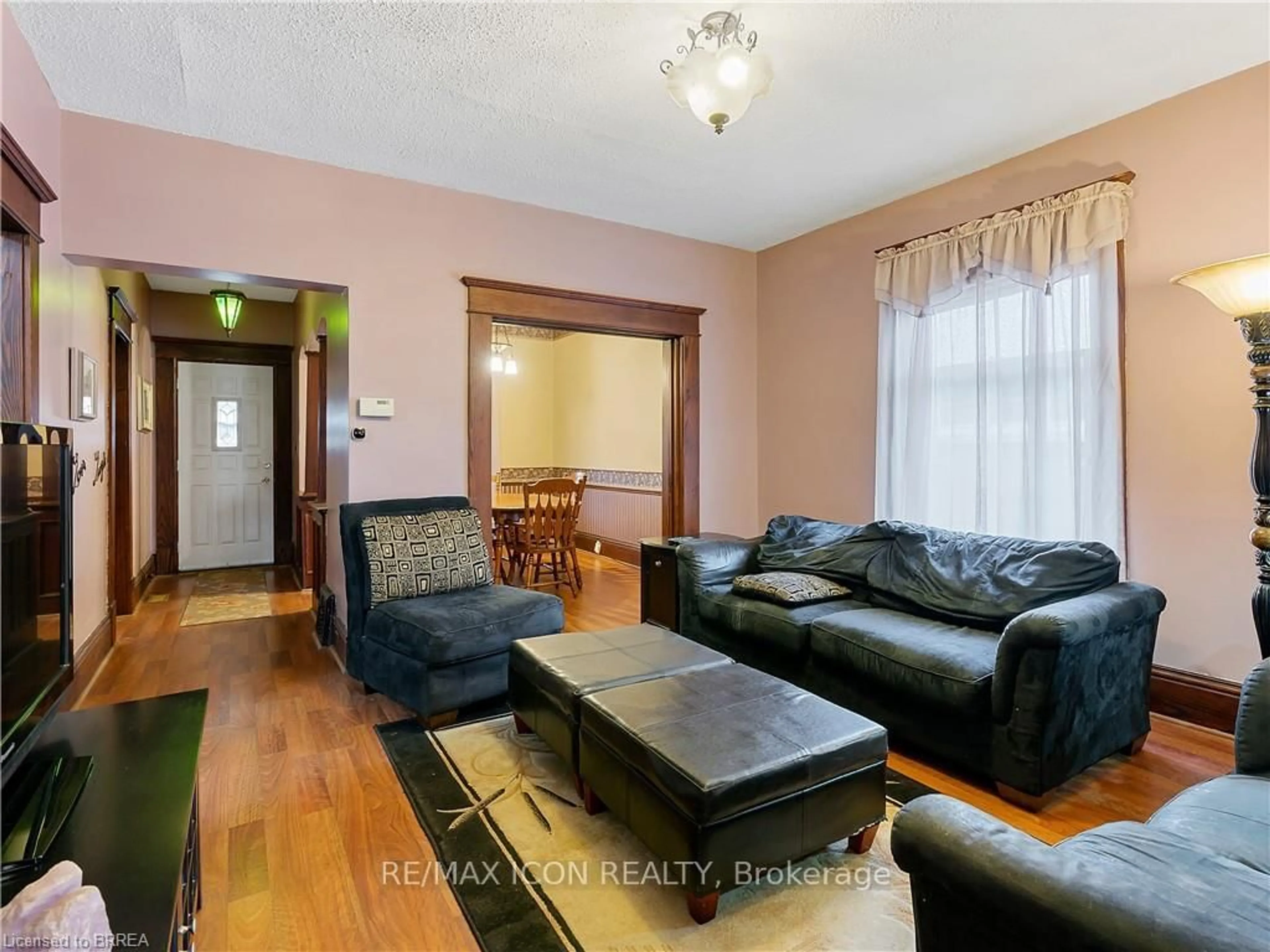 Living room with furniture, unknown for 49 Mintern Ave, Brantford Ontario N3S 1K9