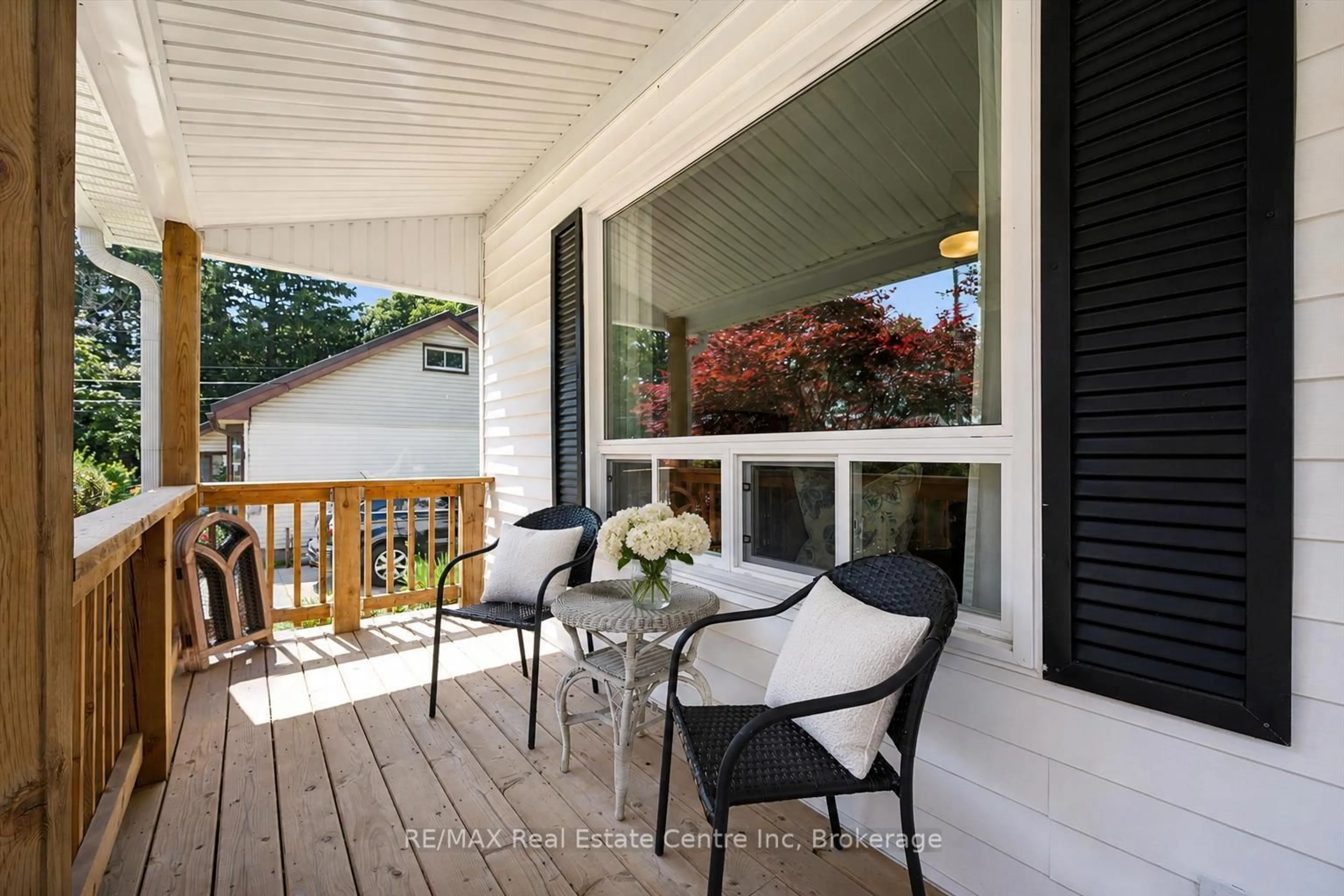 Patio, water/lake/river/ocean view for 80 Memorial Cres, Guelph Ontario N1H 6B9