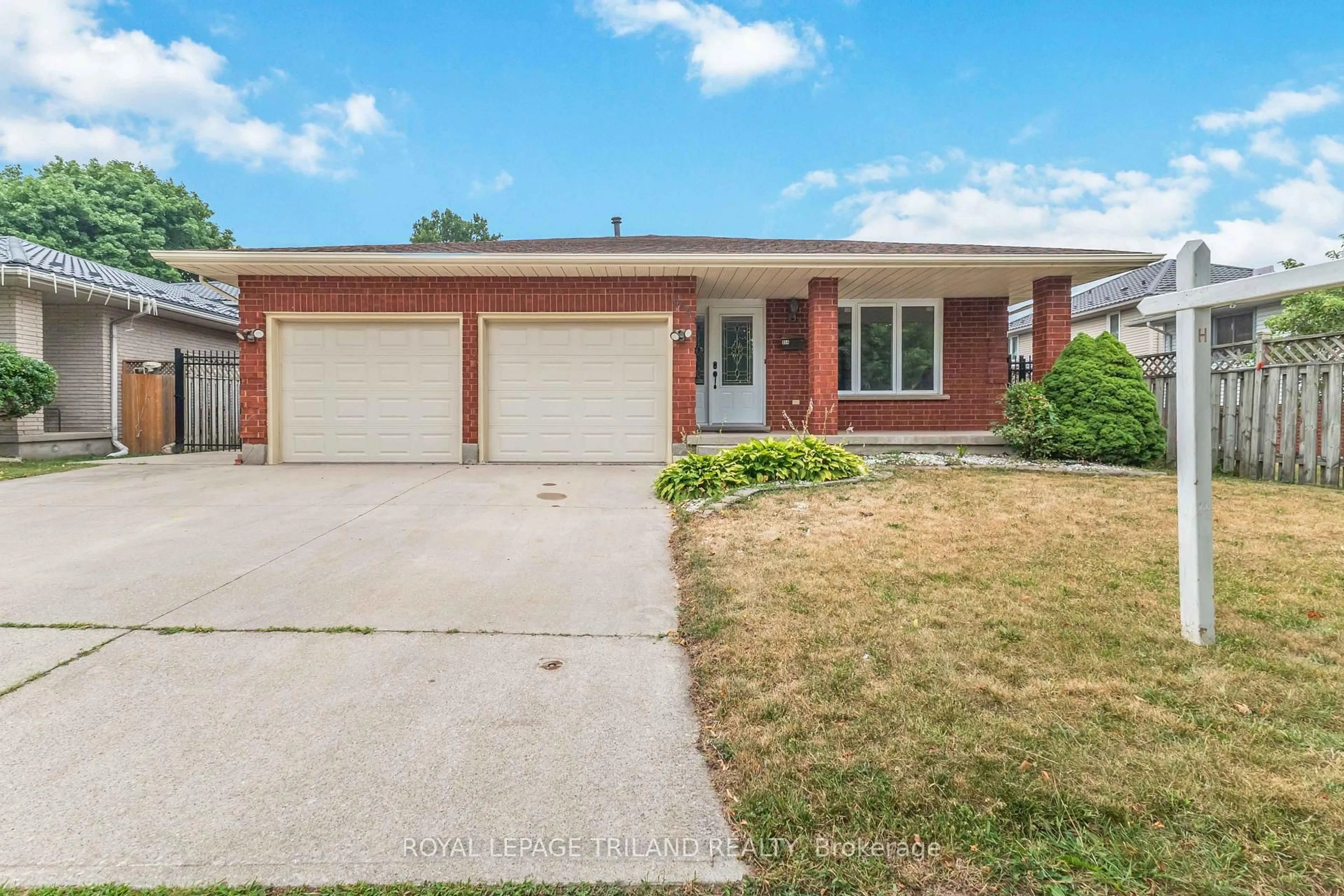 Home with brick exterior material, street for 954 Chippewa Dr, London East Ontario N5V 4G8