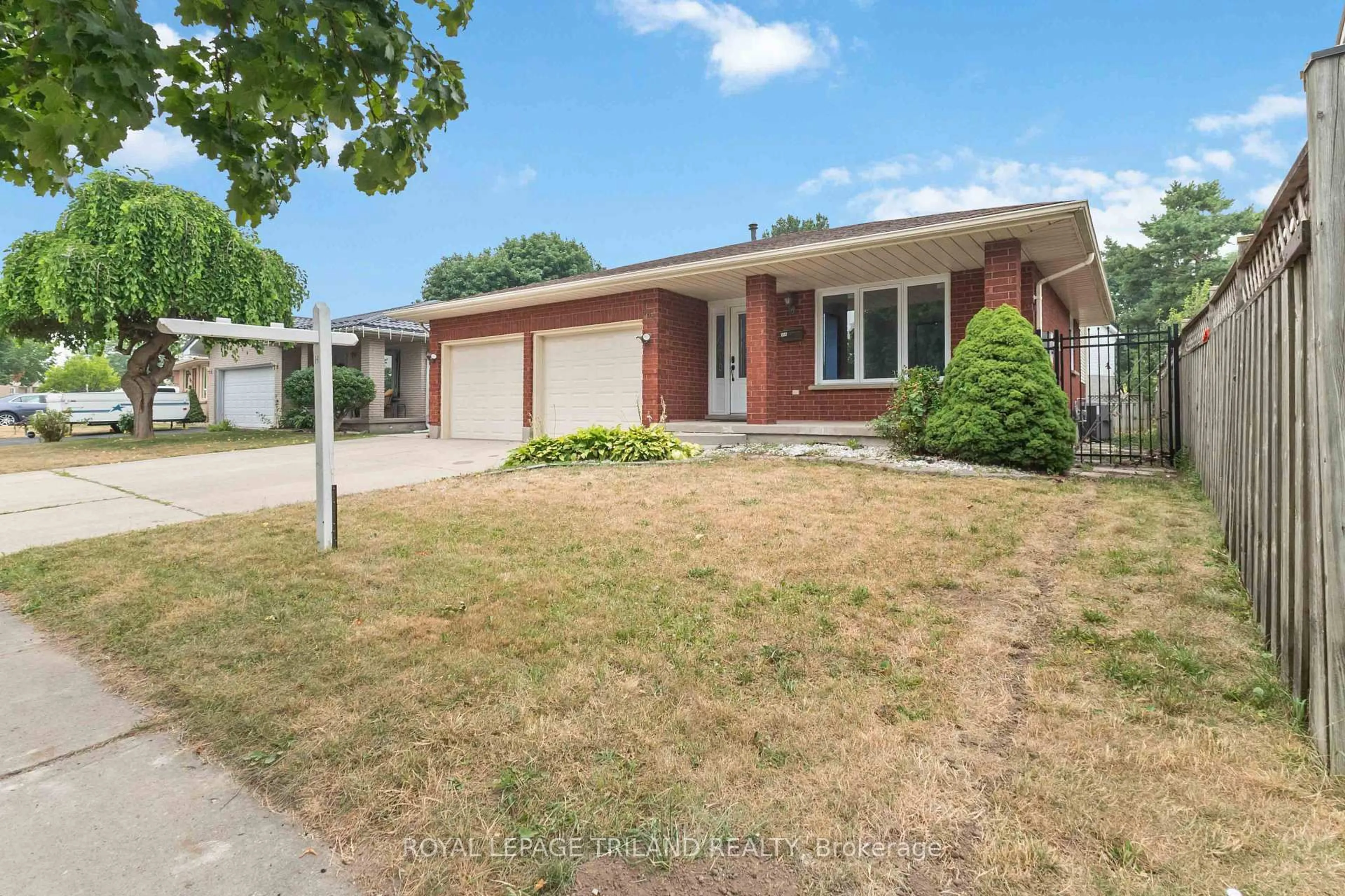 Home with brick exterior material, street for 954 Chippewa Dr, London East Ontario N5V 4G8