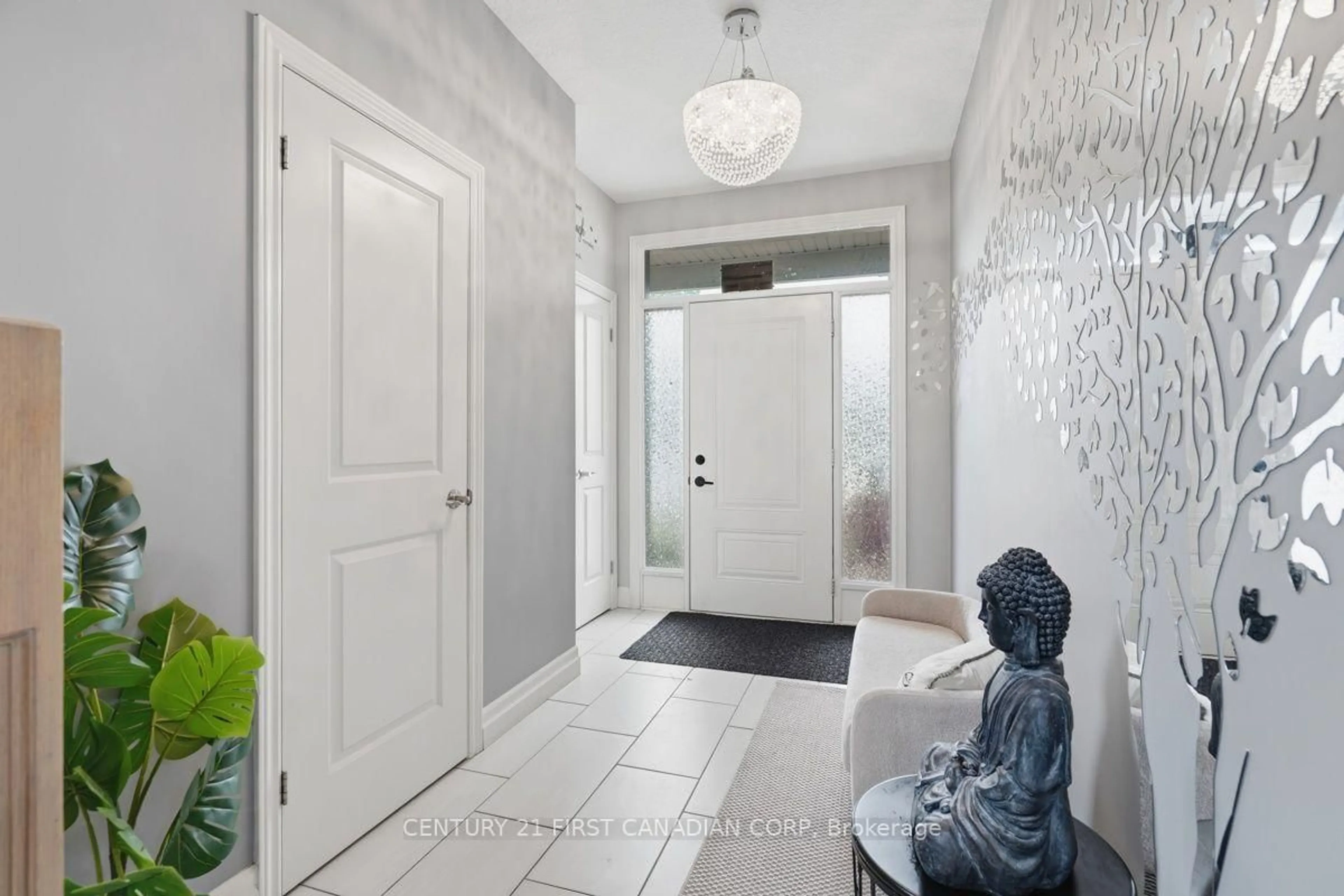 Indoor entryway for 464 Jessica Way Rd, London North Ontario N6H 5L4