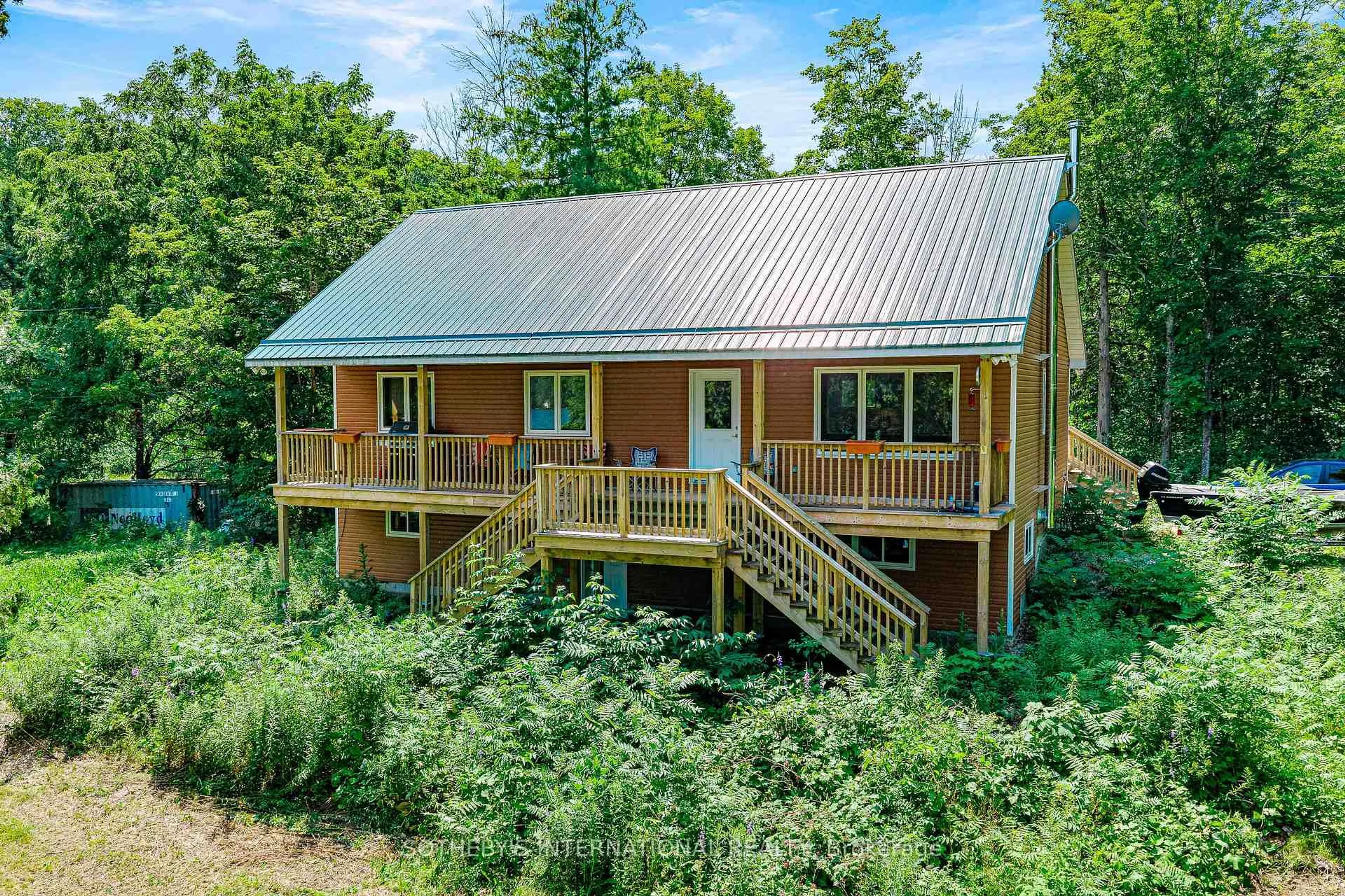 A pic from outside/outdoor area/front of a property/back of a property/a pic from drone, building for 824 Buck Hollow Lane, Leeds and the Thousand Islands Ontario K0E 1N0