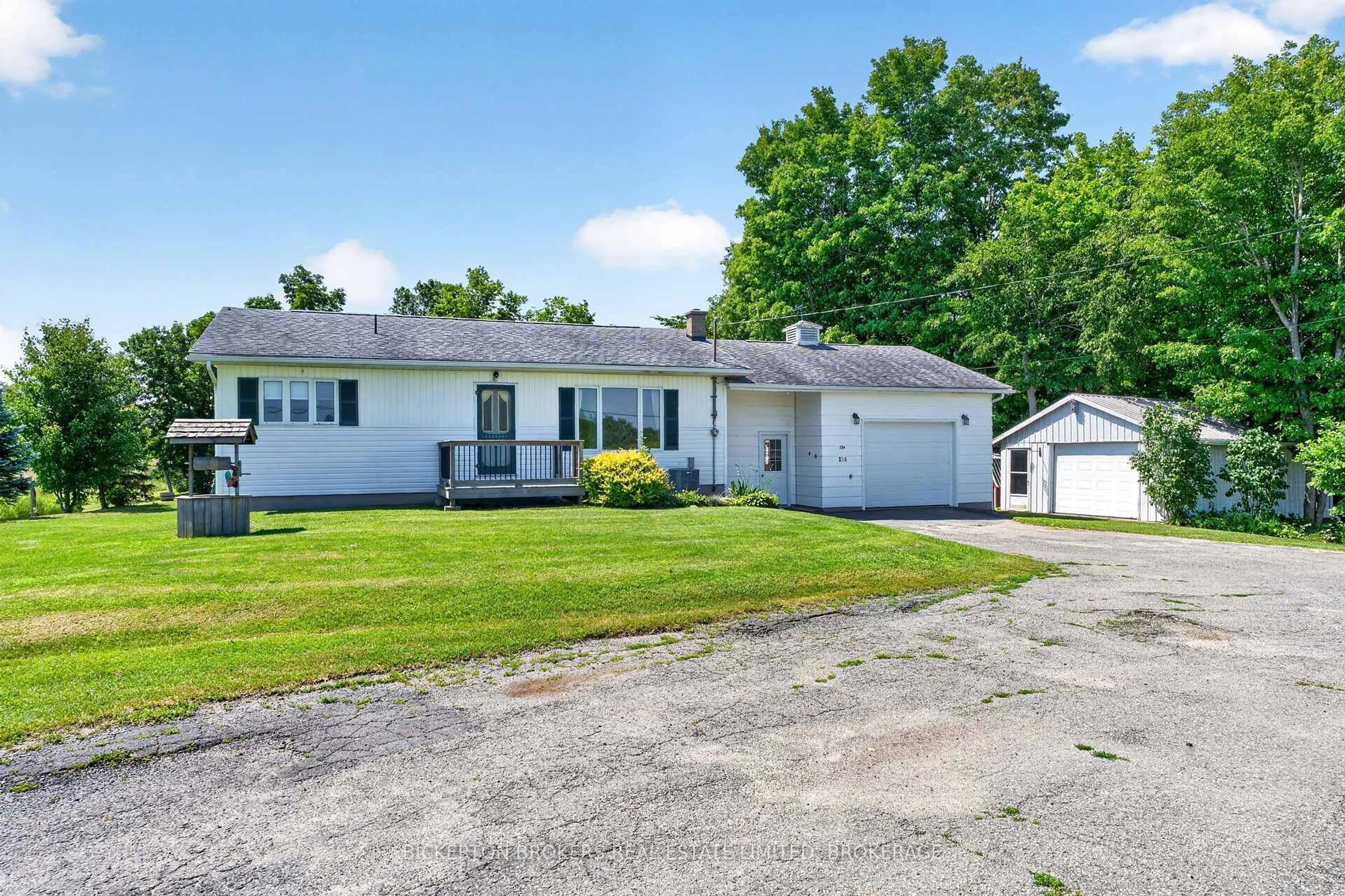 A pic from outside/outdoor area/front of a property/back of a property/a pic from drone, street for 154 Eden Grove Rd, Front of Leeds & Seeleys Bay Ontario K0E 1L0