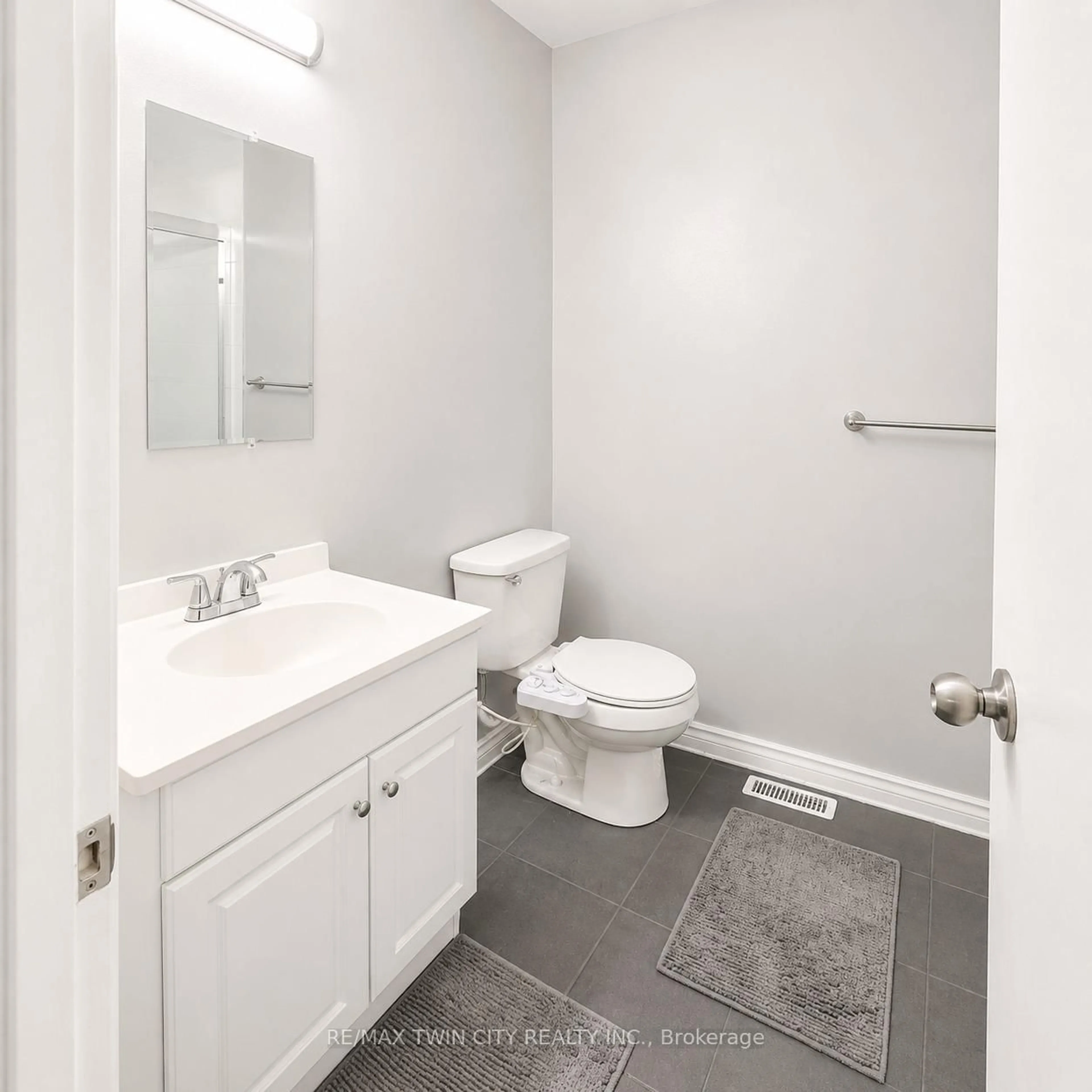 Standard bathroom, unknown for 513 Quiet Pl #3, Waterloo Ontario N2L 5L6