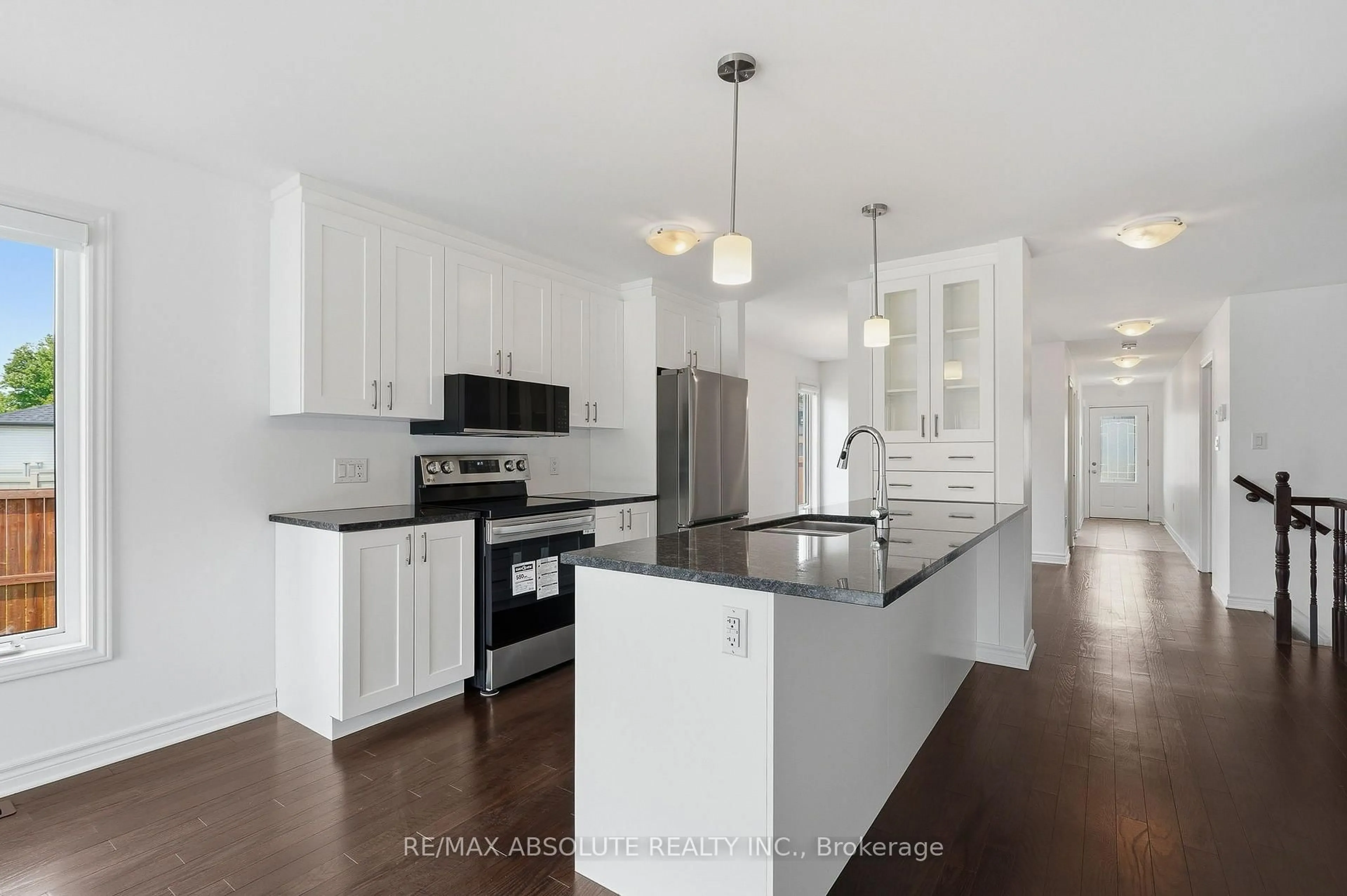 Open concept kitchen, unknown for 625 Robert St, Clarence-Rockland Ontario K4K 0J8