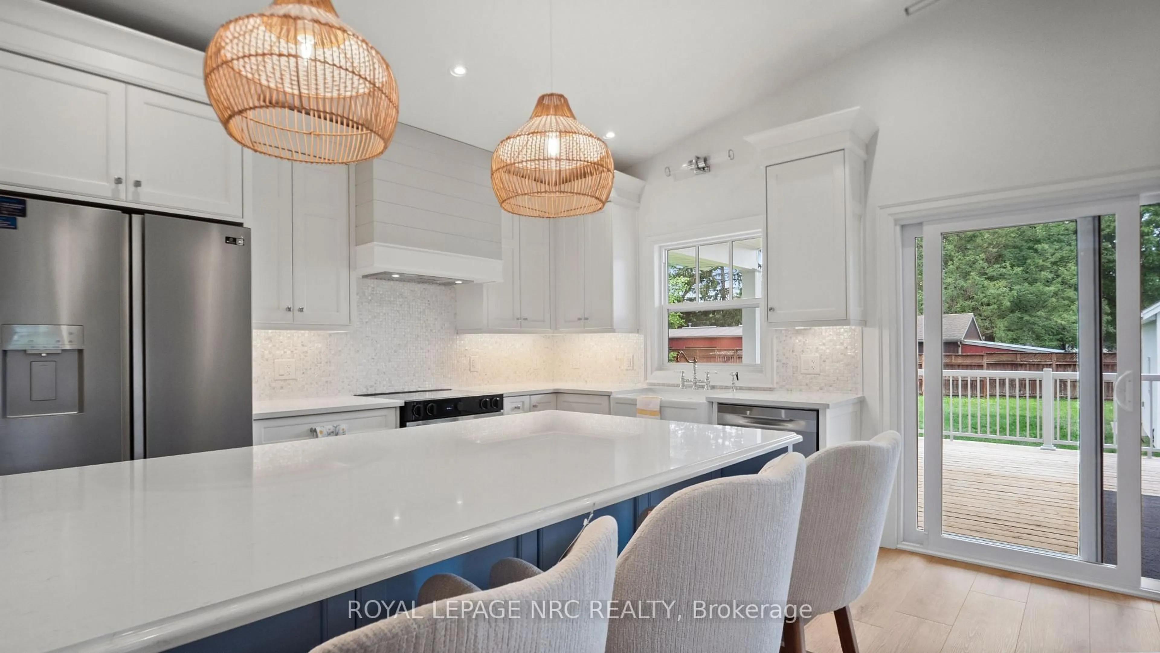 Contemporary kitchen, ceramic/tile floor for 47 DERBY Rd, Fort Erie Ontario L0S 1B0